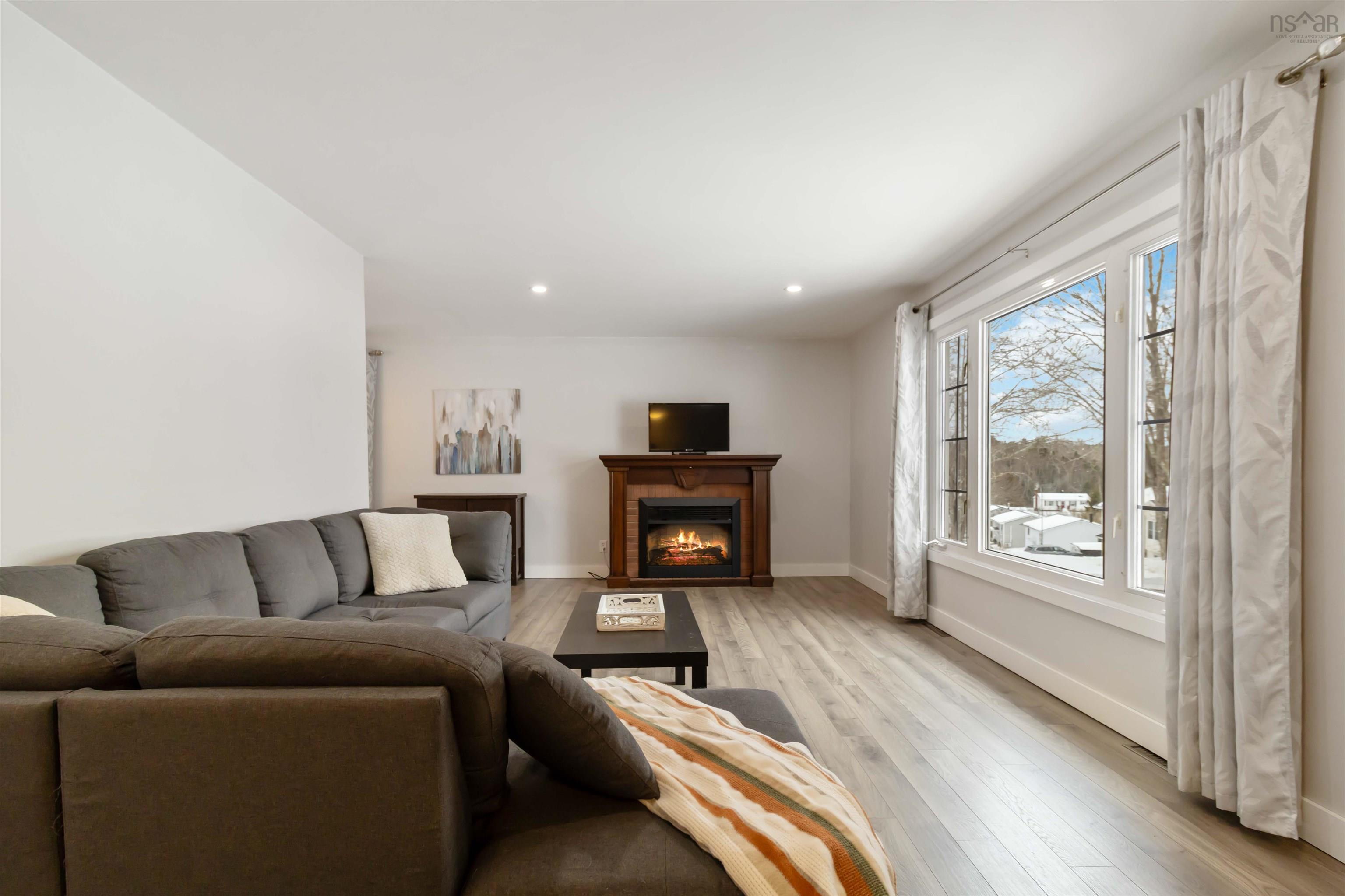 $369,900.00: 171 Centennial Avenue, Lunenburg