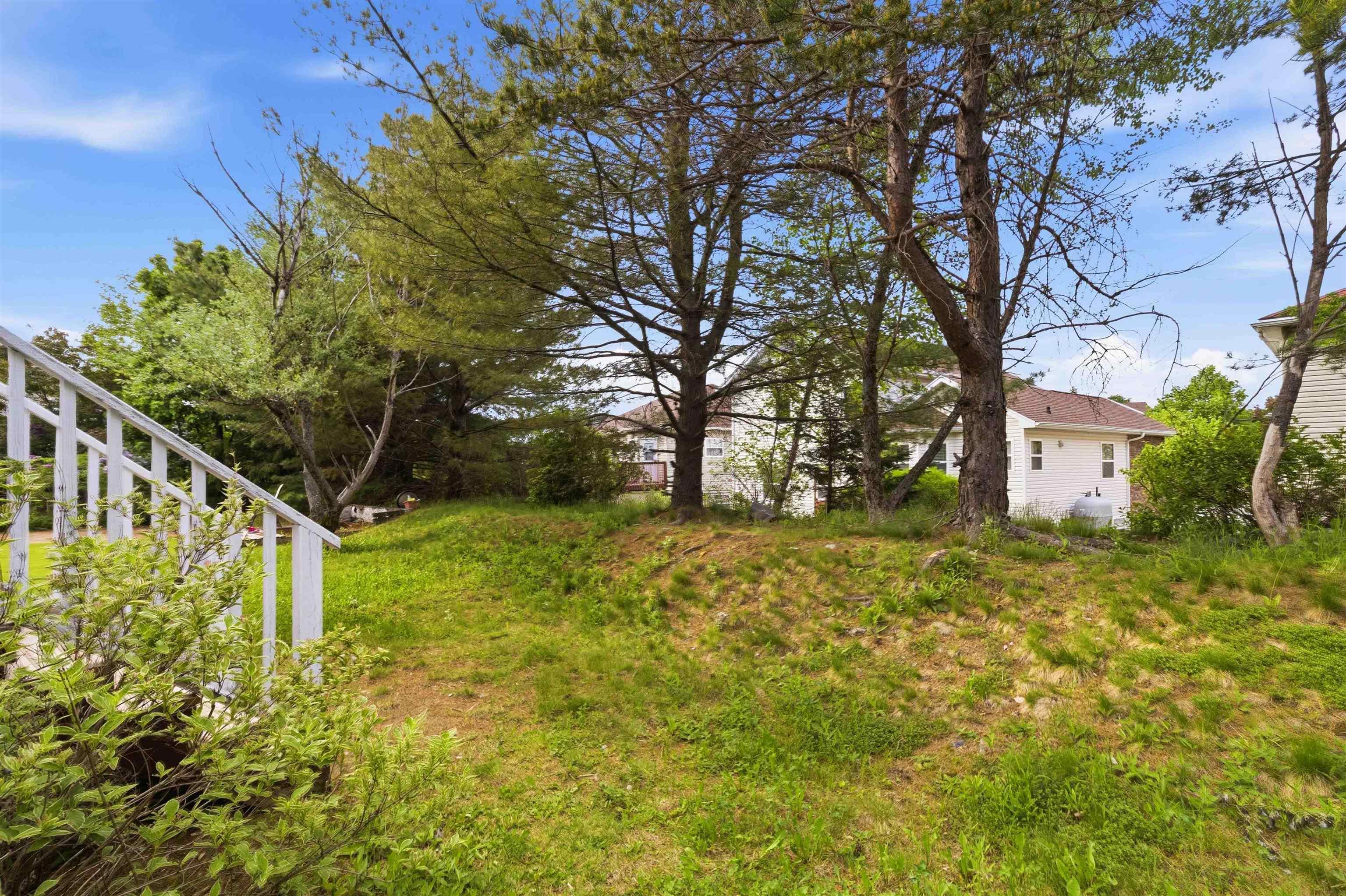 $789,000.00: 36 Roxham Close, Clayton Park