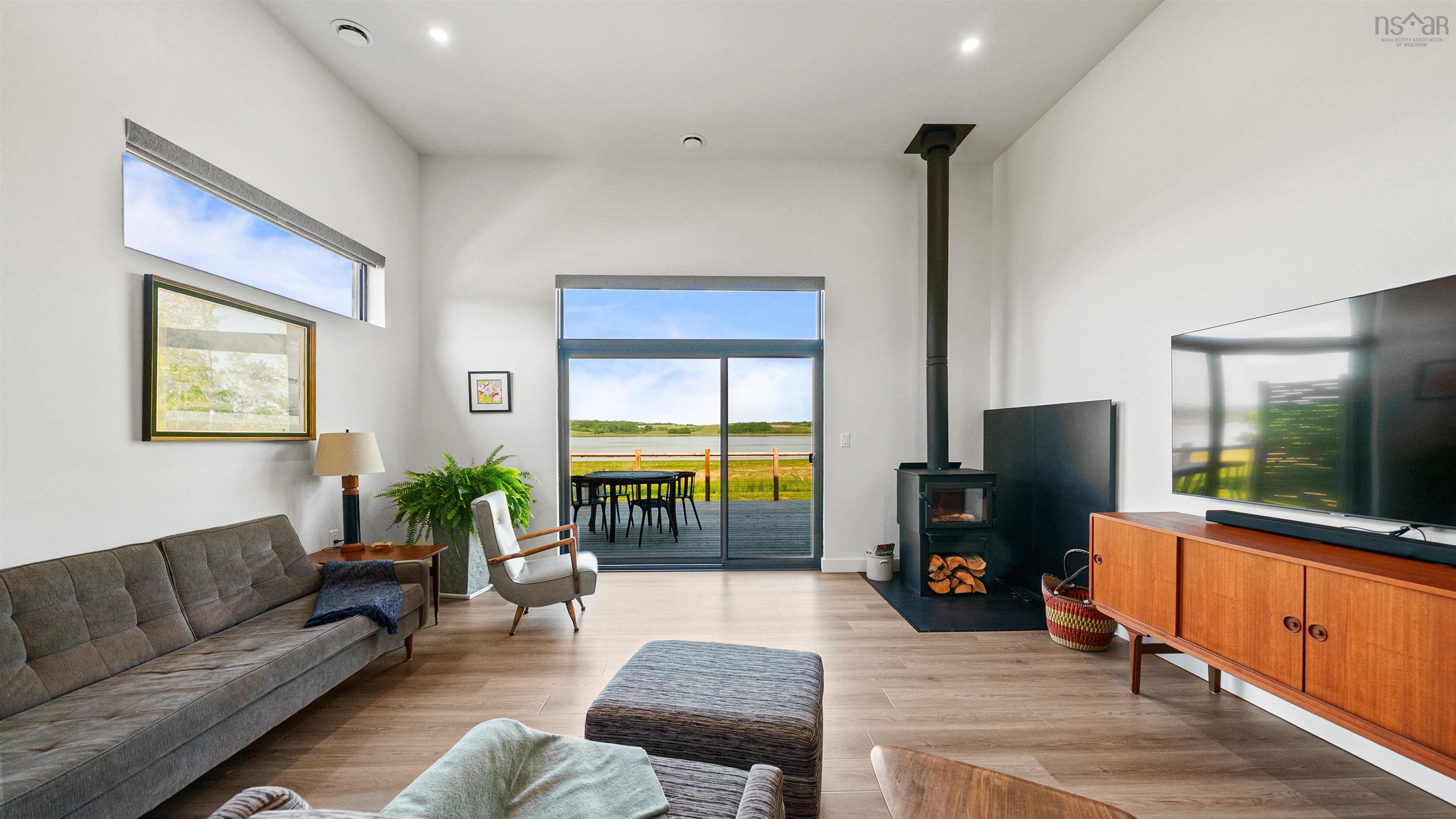 $685,000.00: 7 New Town Road, Avondale