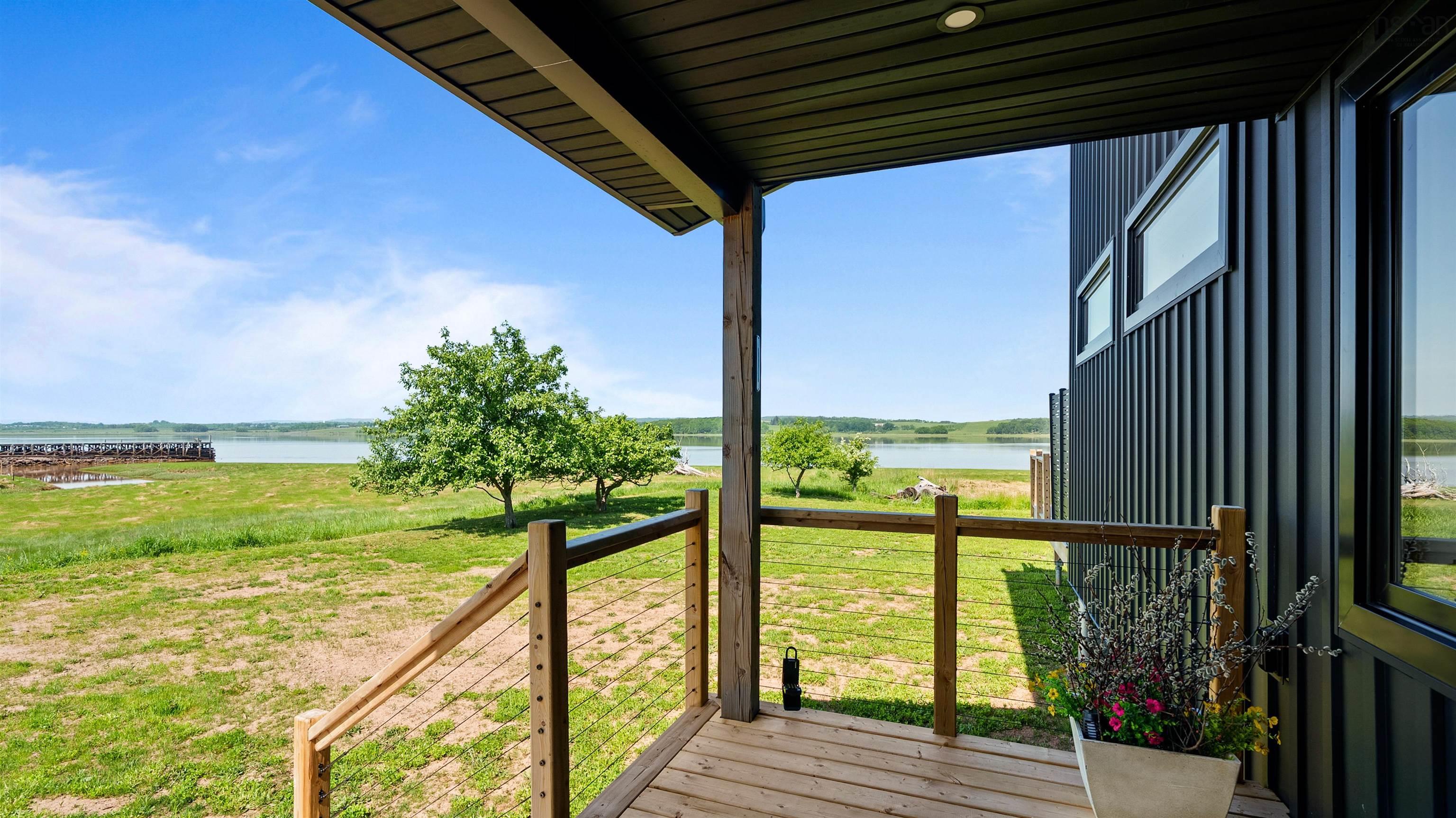 $685,000.00: 7 New Town Road, Avondale