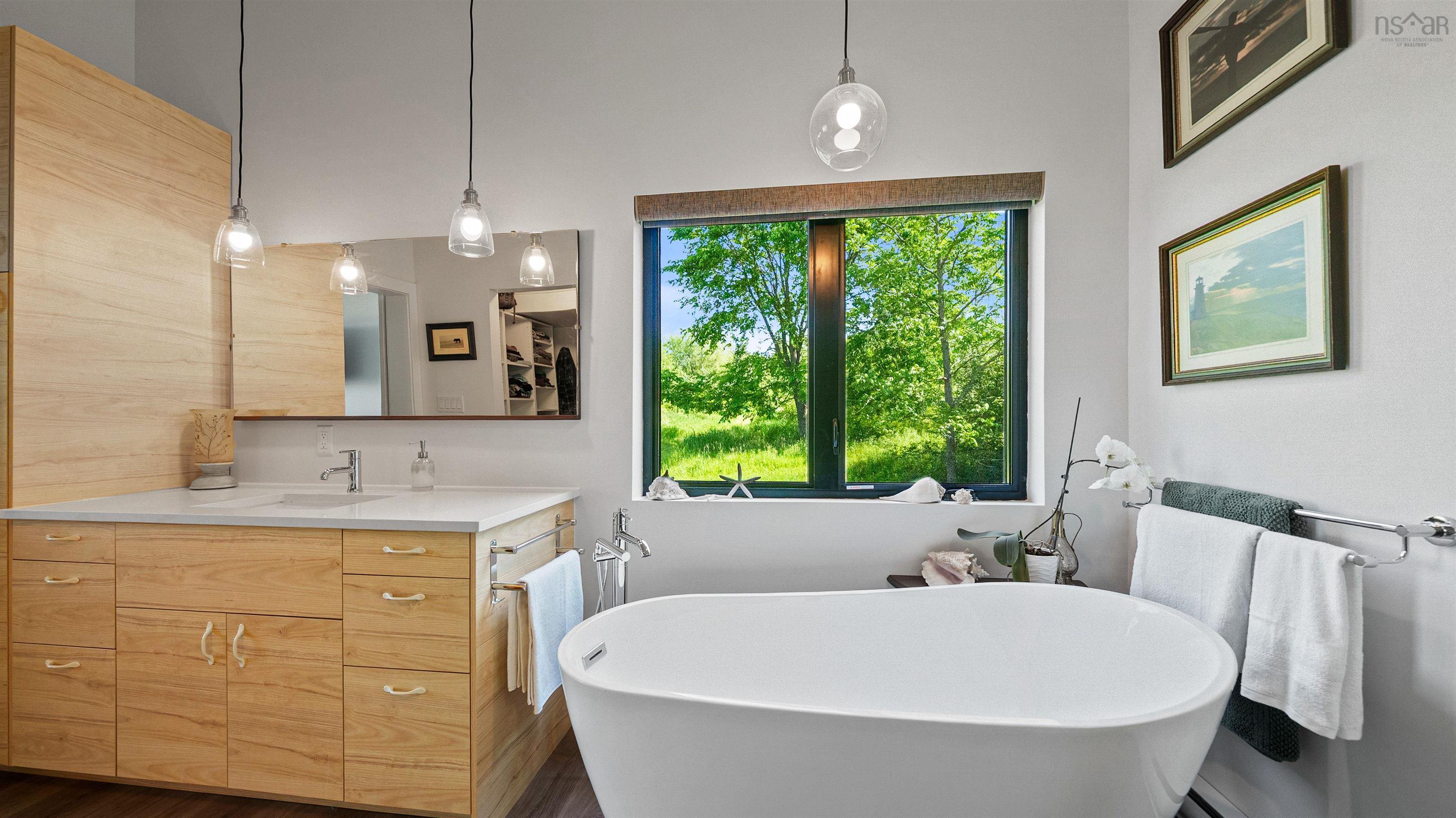 $685,000.00: 7 New Town Road, Avondale