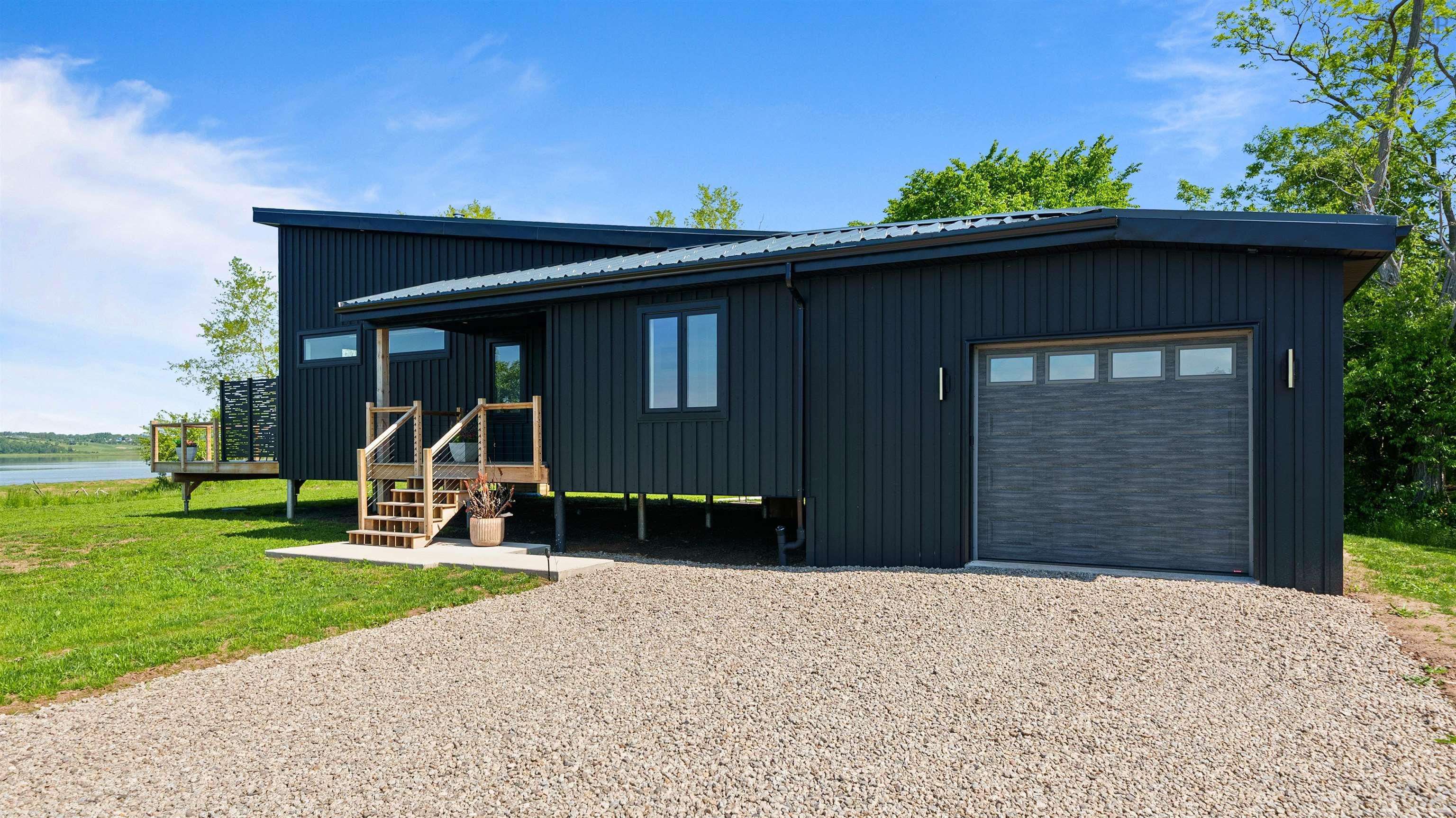 $685,000.00: 7 New Town Road, Avondale