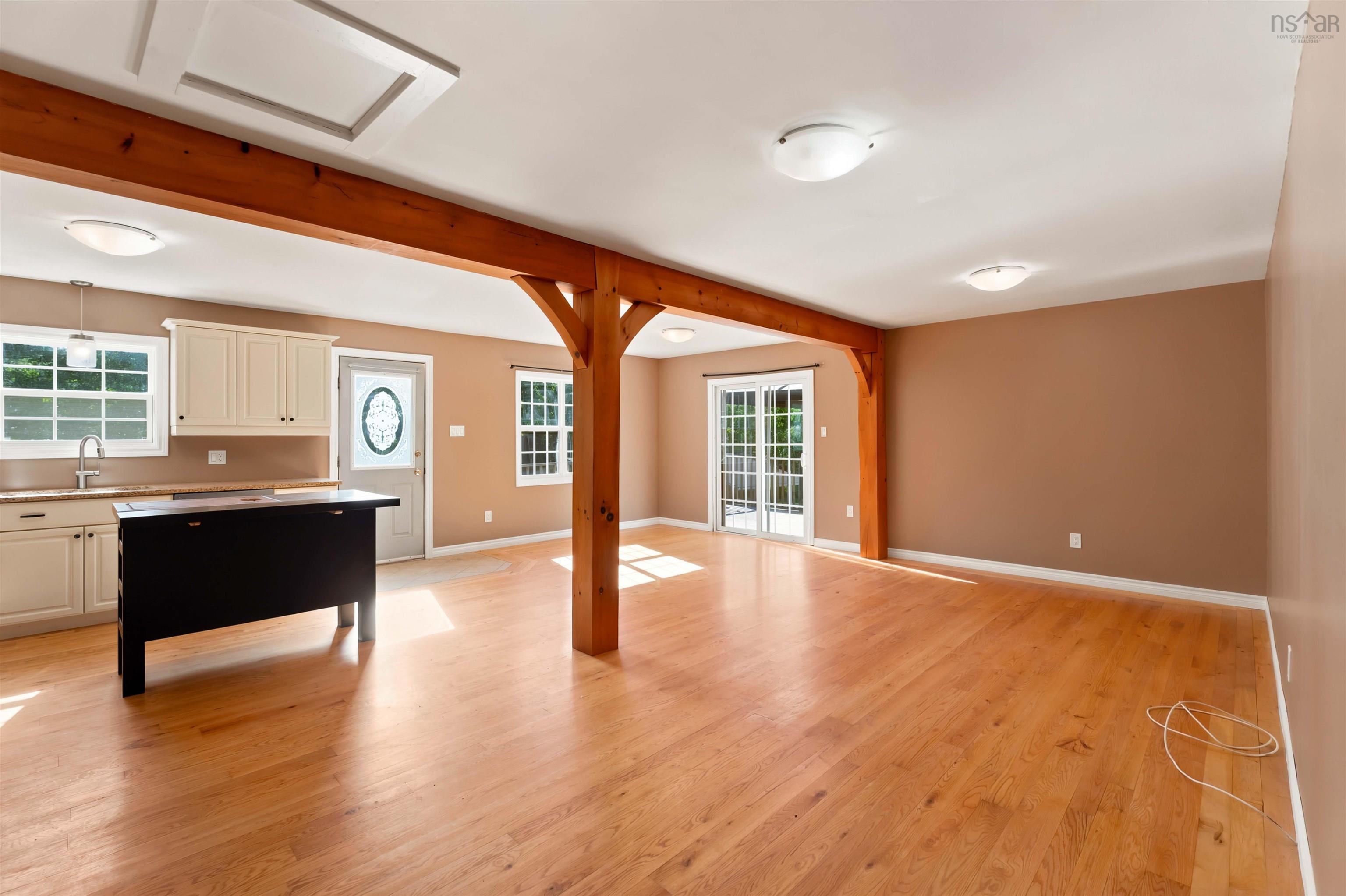 $669,900.00: 3349 Lovett Road, Brooklyn Corner
