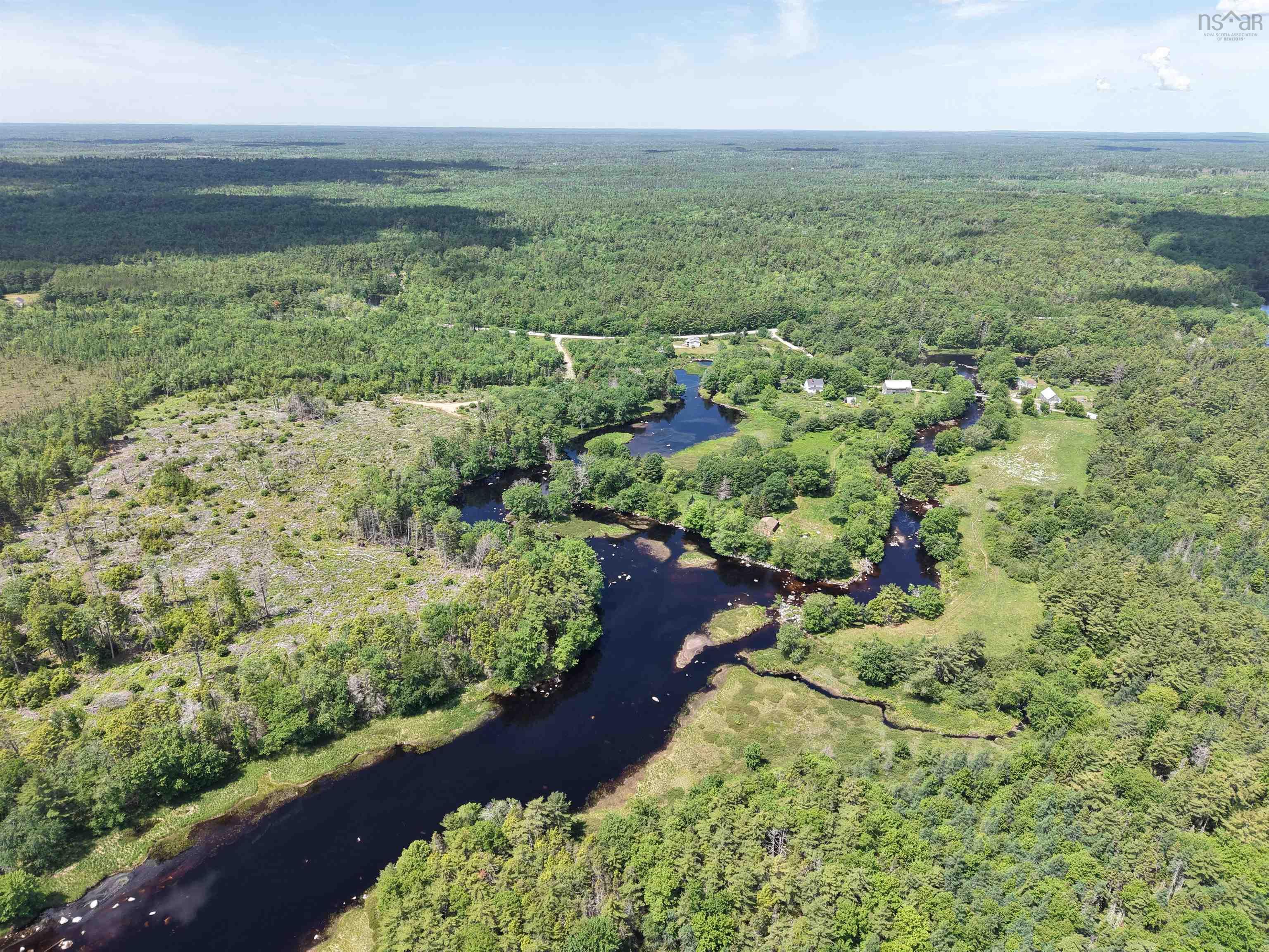 $319,900.00: 4184 203 Highway, Middle Ohio