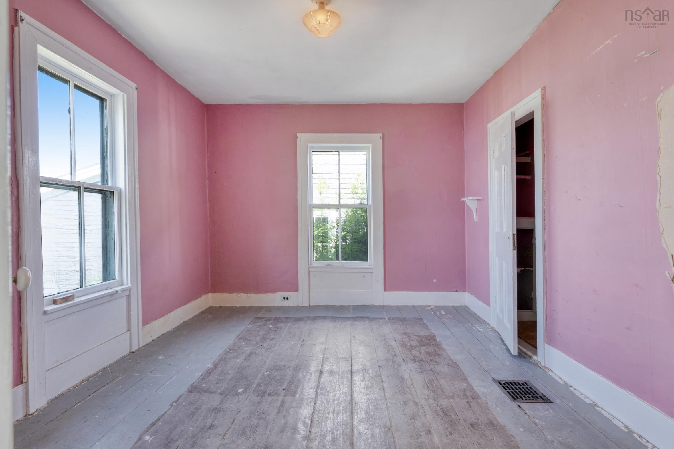$549,000.00: 200 Montague Street, Lunenburg