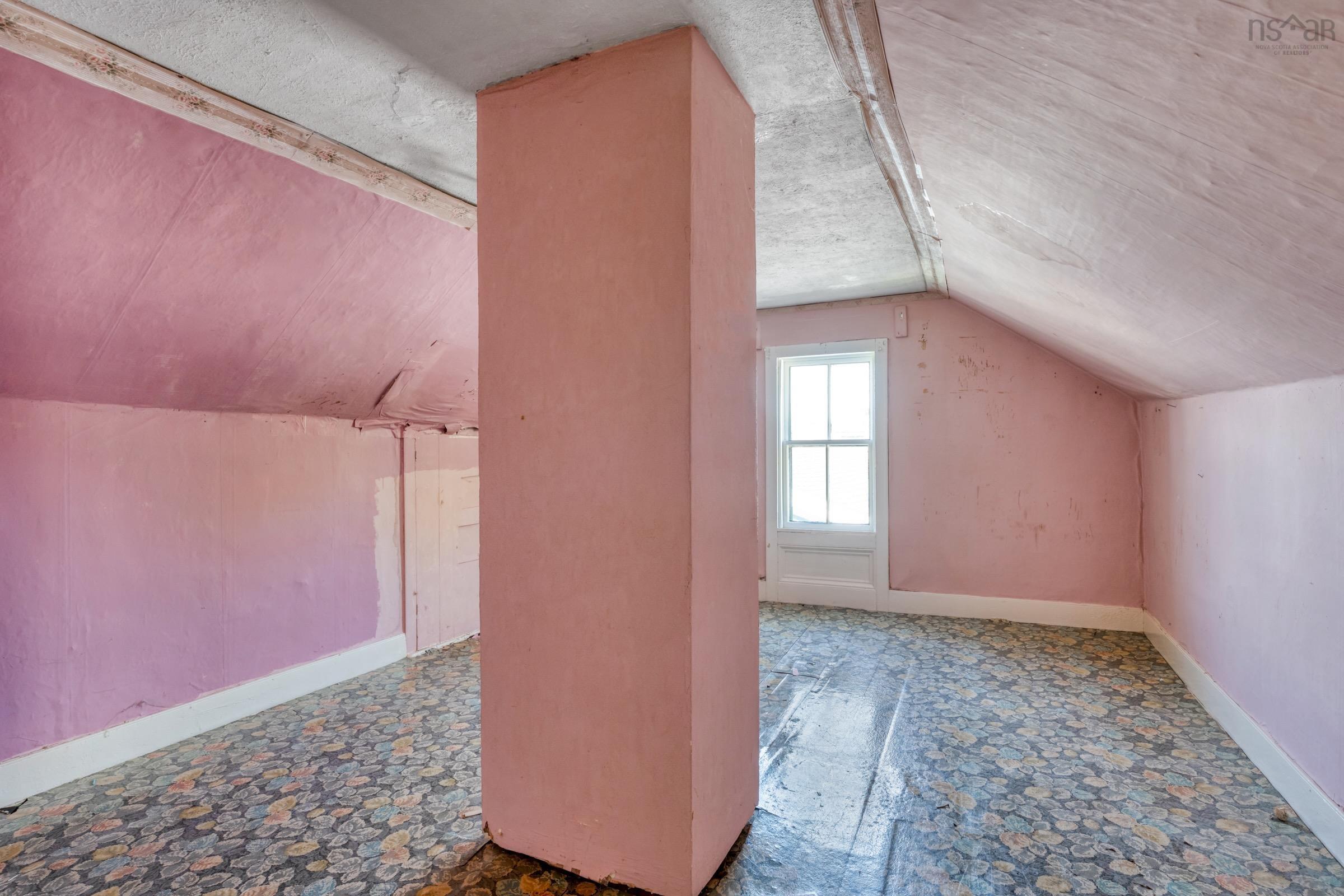$549,000.00: 200 Montague Street, Lunenburg