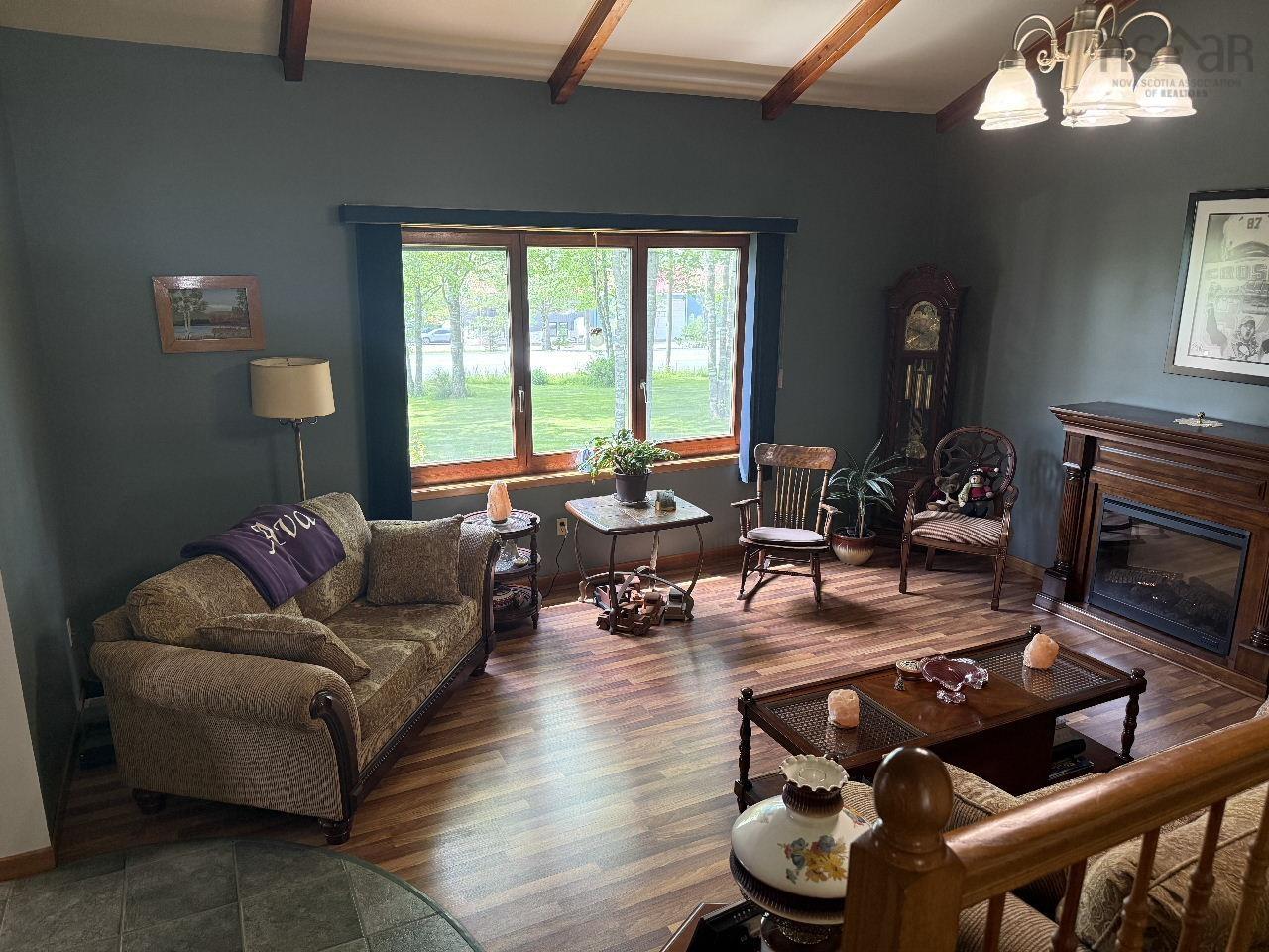$599,900.00: 9041 14 Highway, Hardwood Lands