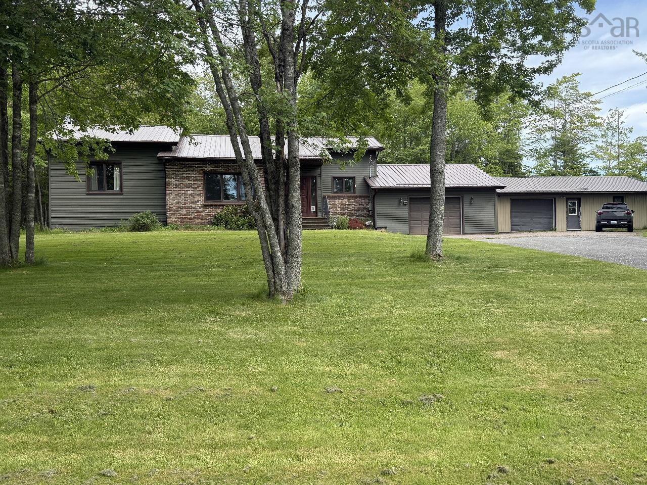 $599,900.00: 9041 14 Highway, Hardwood Lands