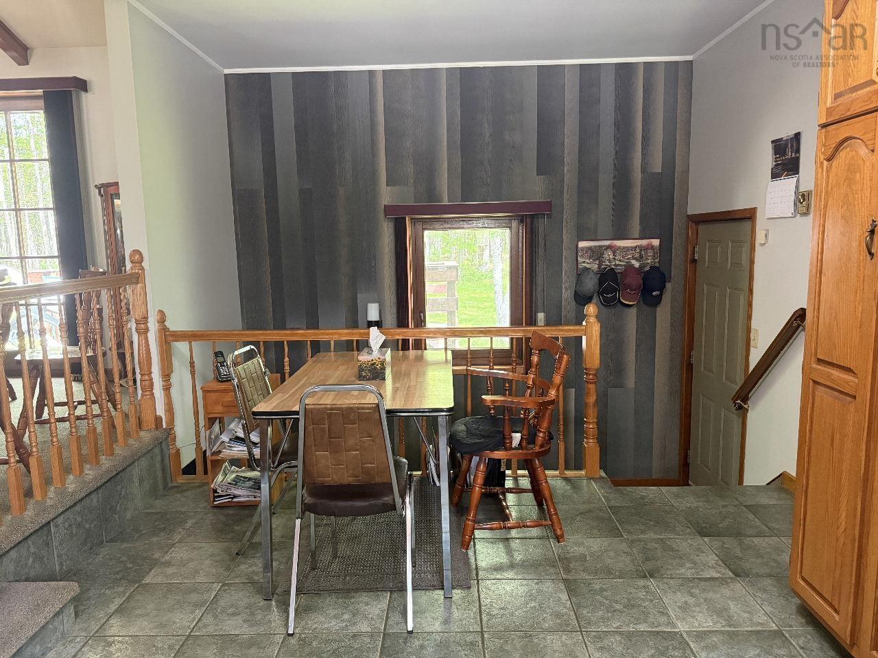 $599,900.00: 9041 14 Highway, Hardwood Lands