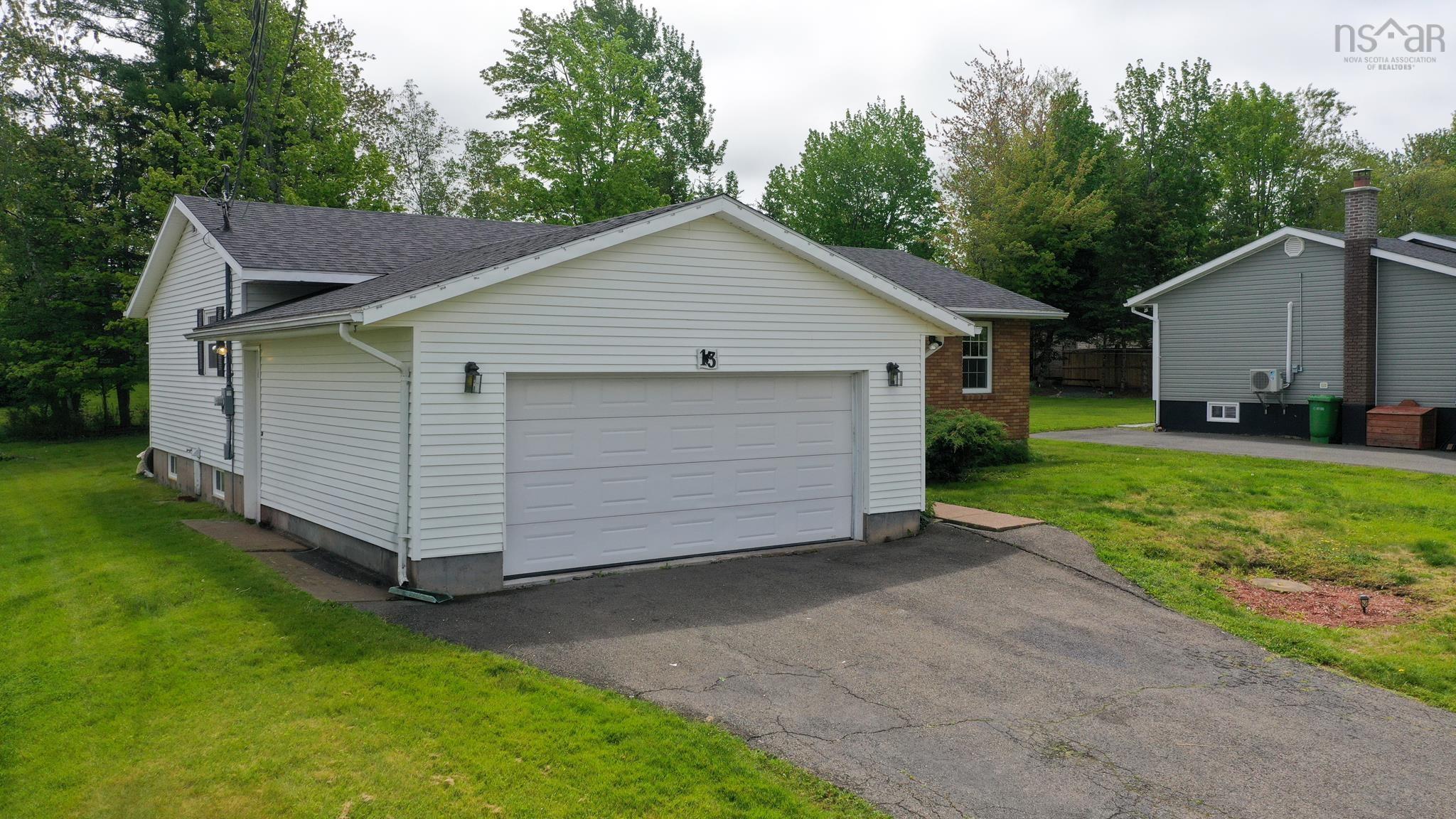 $474,800.00: 13 Cedar Drive, Stellarton