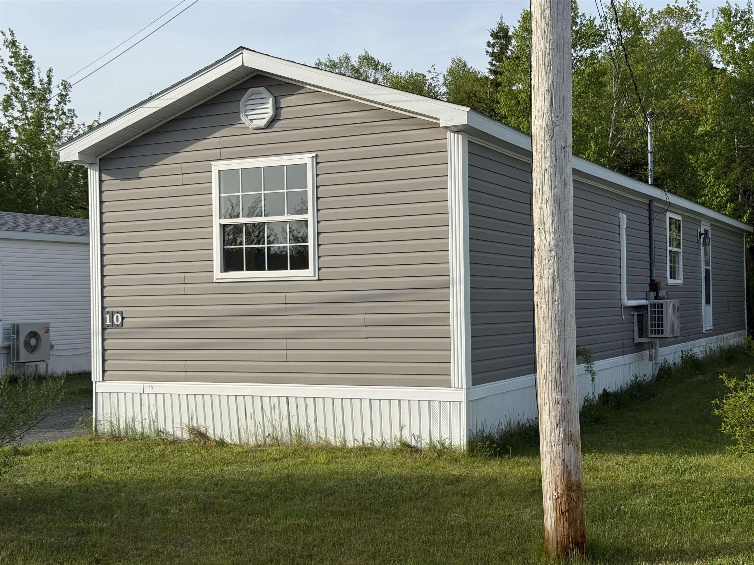 $109,000.00: 10 Park Street, Howie Centre