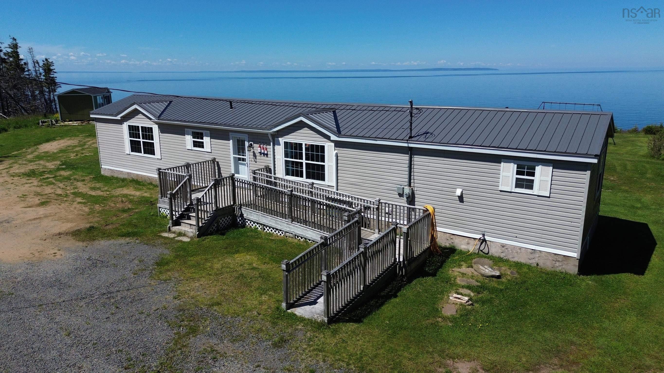 $450,000.00: 444 Shore Road, Harbourview