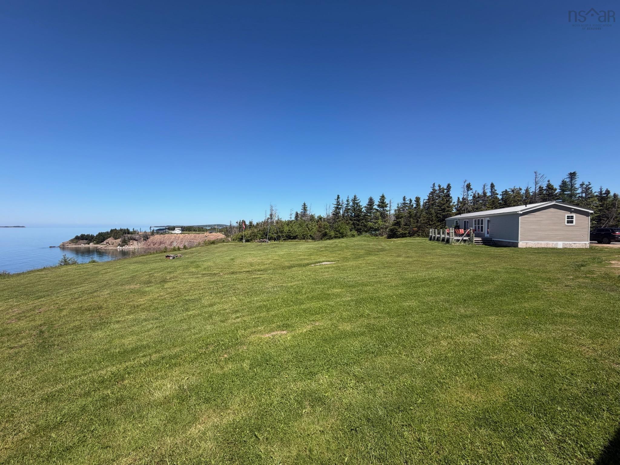 $450,000.00: 444 Shore Road, Harbourview