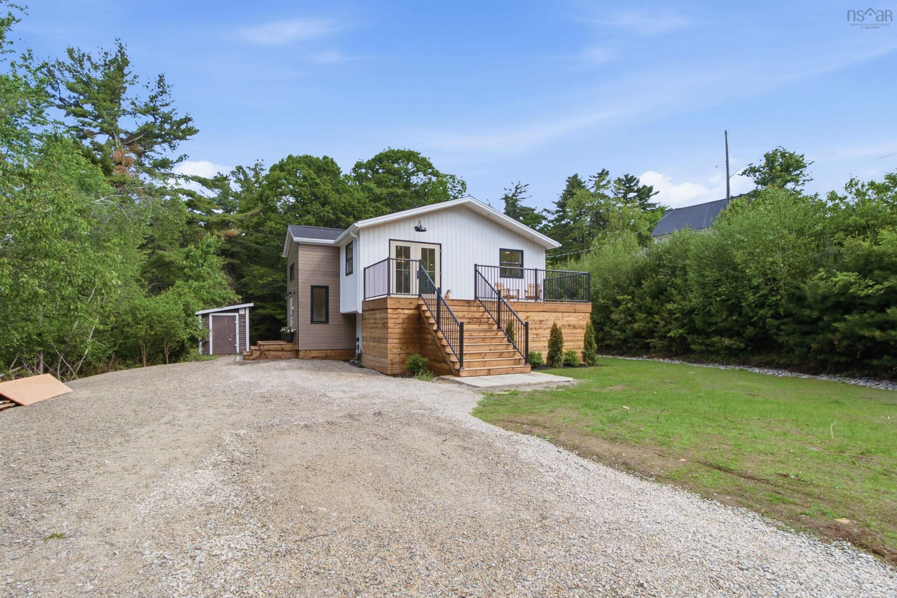 $559,900.00: 178 Fairmont Street, Mahone Bay