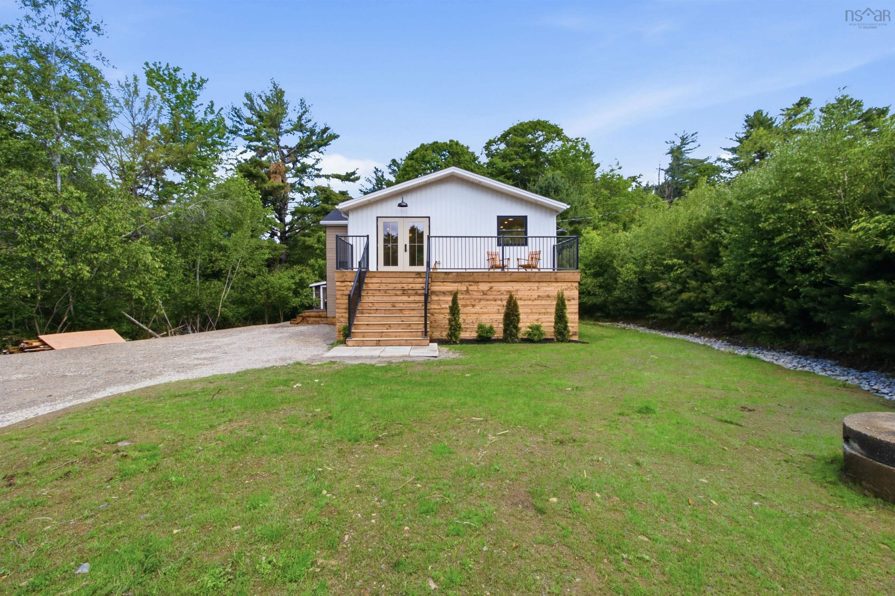 $559,900.00: 178 Fairmont Street, Mahone Bay
