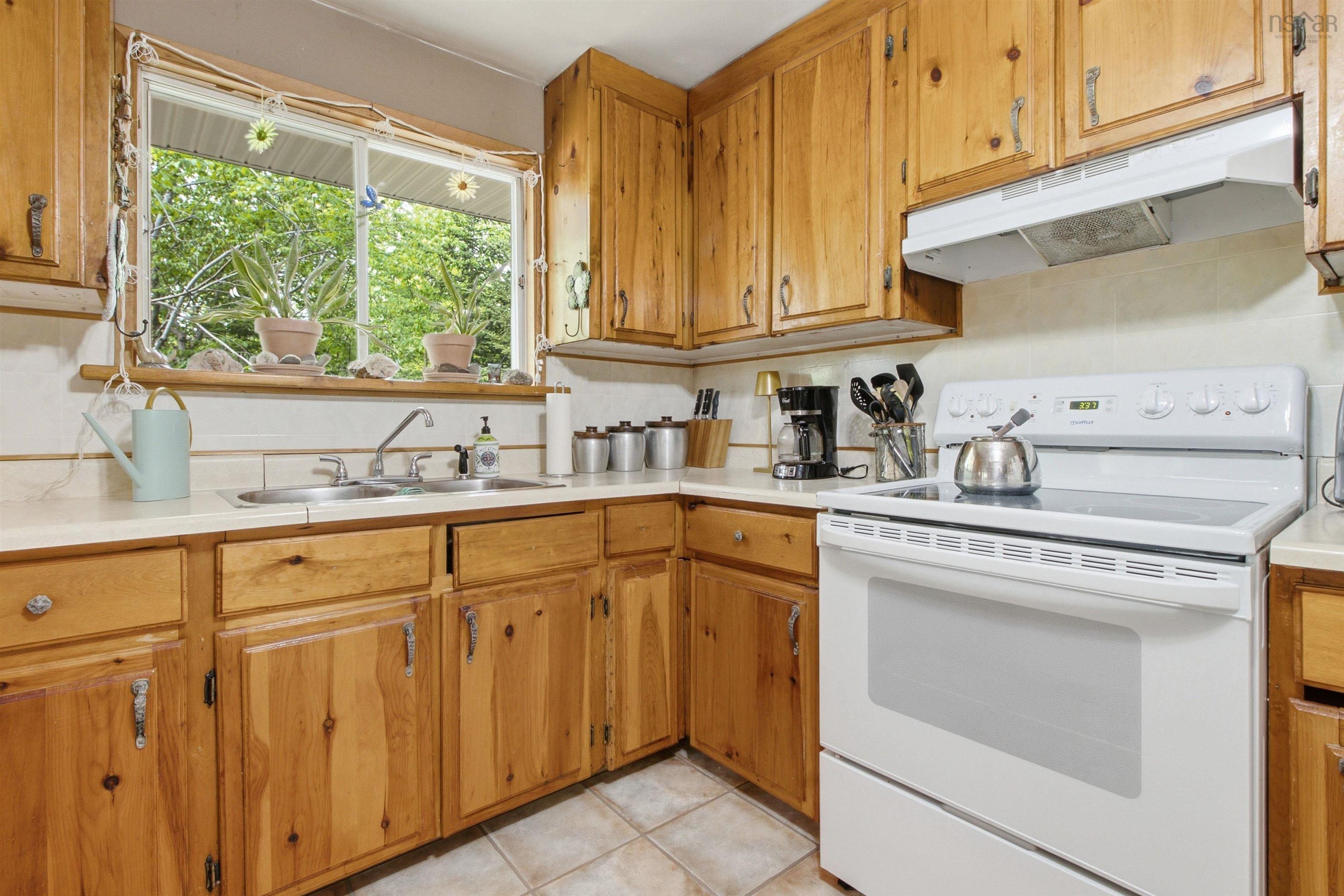 $585,000.00: 11 Cove Road, East Uniacke
