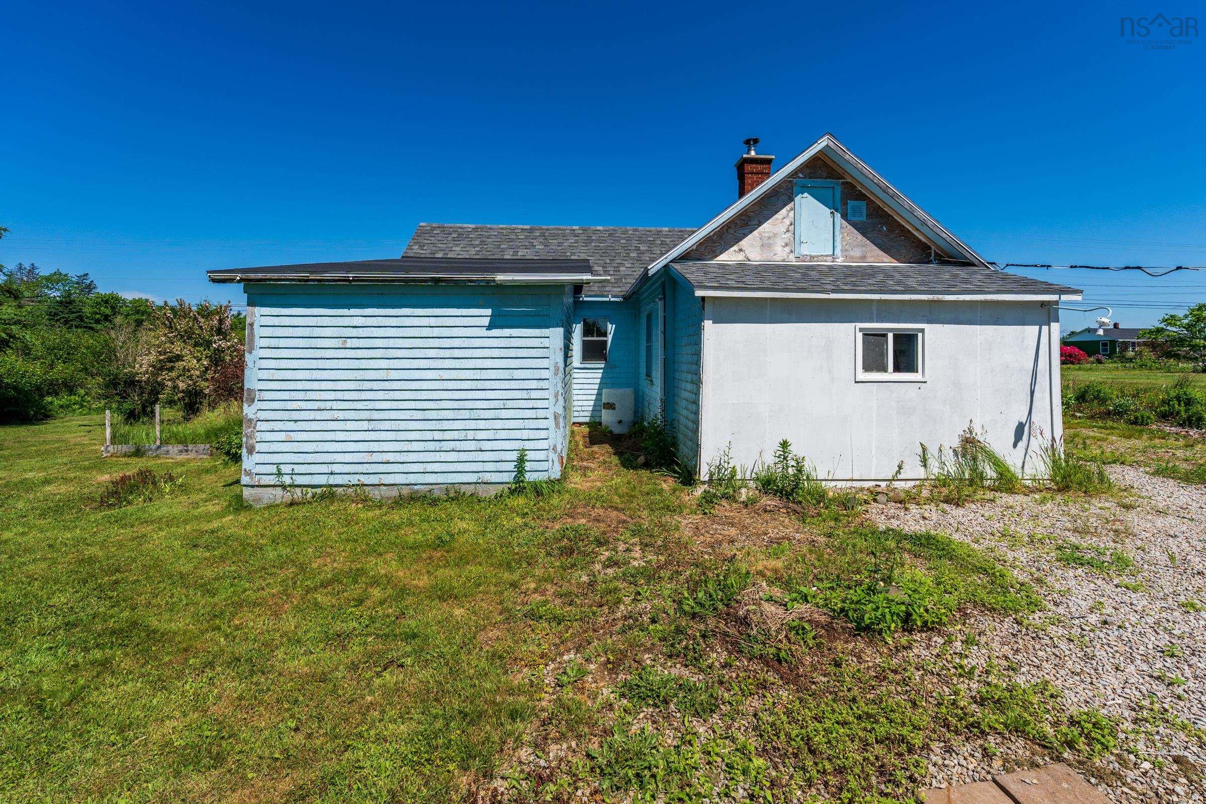 $165,000.00: 2012 Highway 340, Deerfield