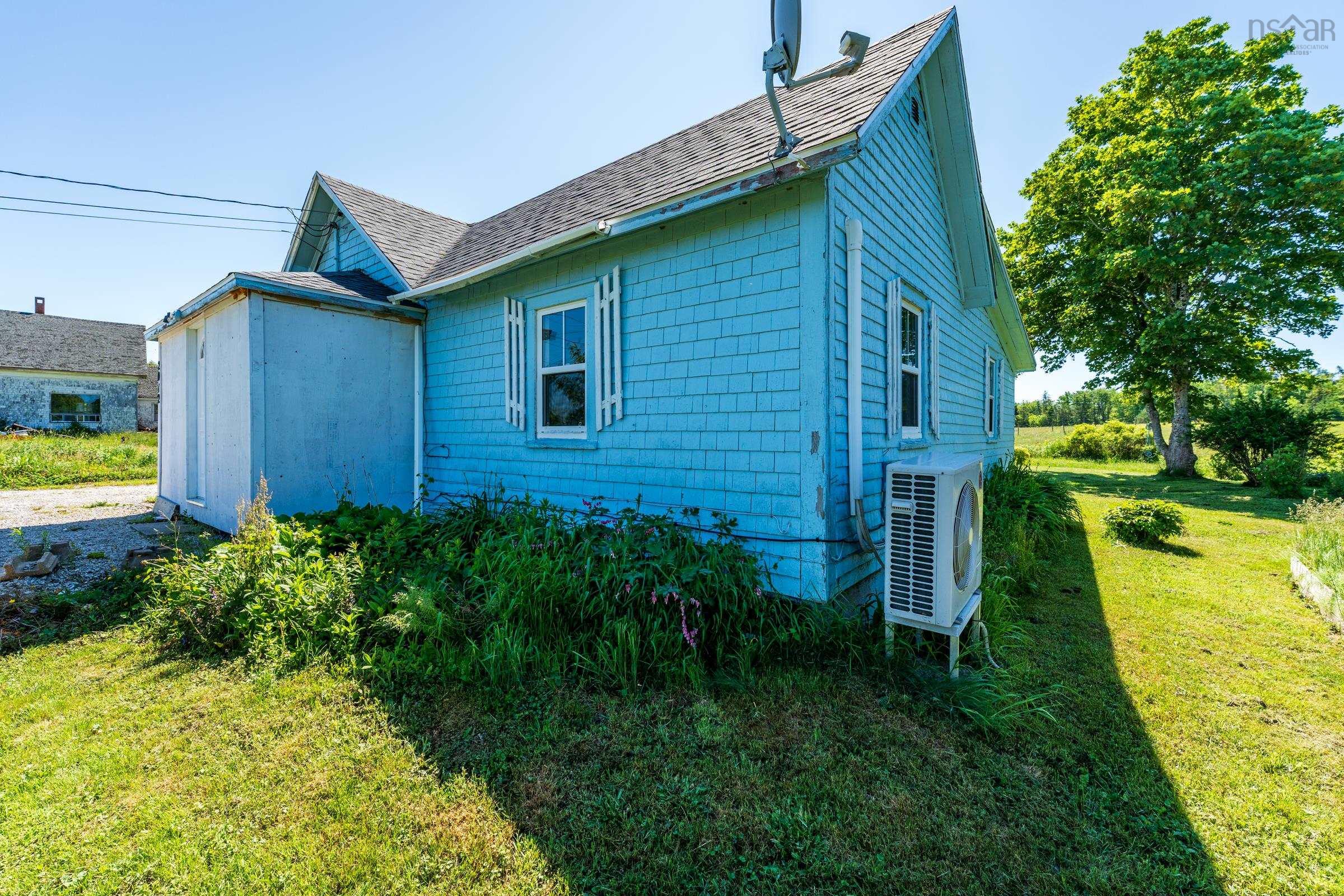 $165,000.00: 2012 Highway 340, Deerfield