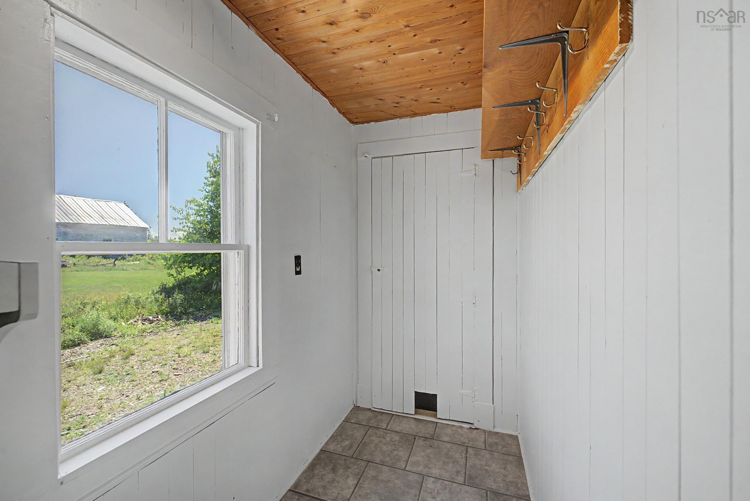 $165,000.00: 2012 Highway 340, Deerfield