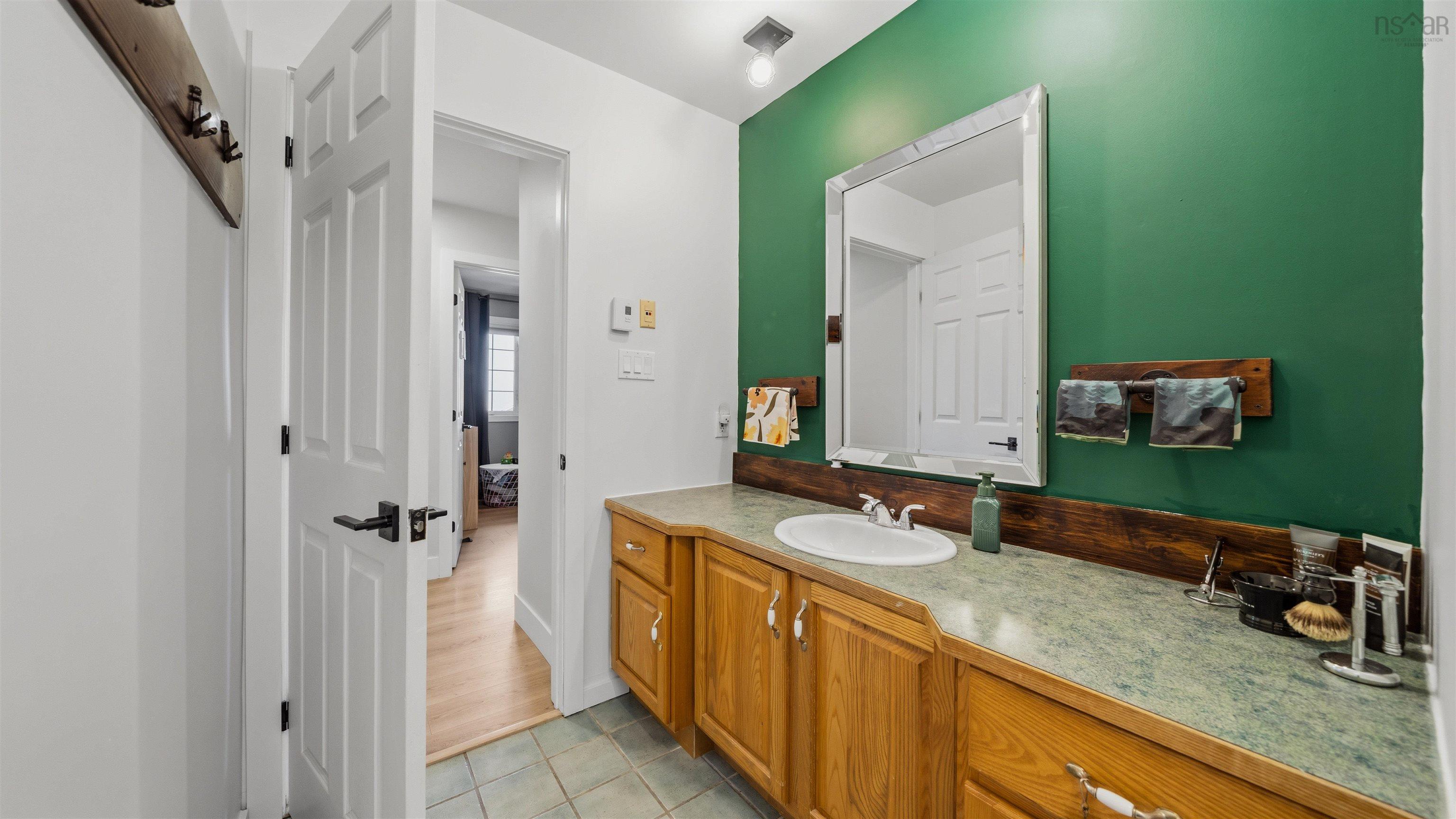 42 Oceanbreeze Avenue, Herring Cove, NS (MLS 202614913)