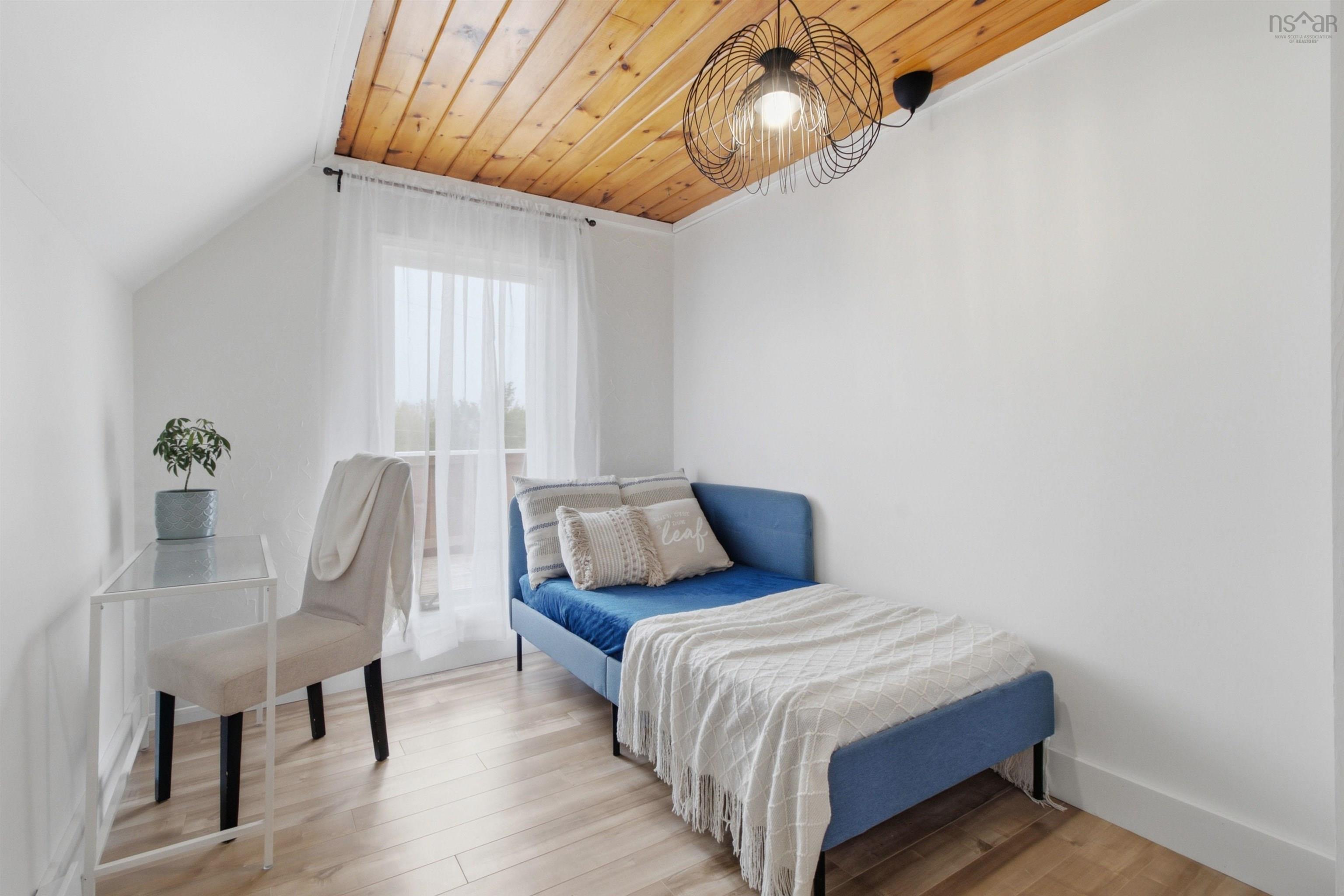 $369,900.00: 876 Highway 14 Highway, Upper Vaughan