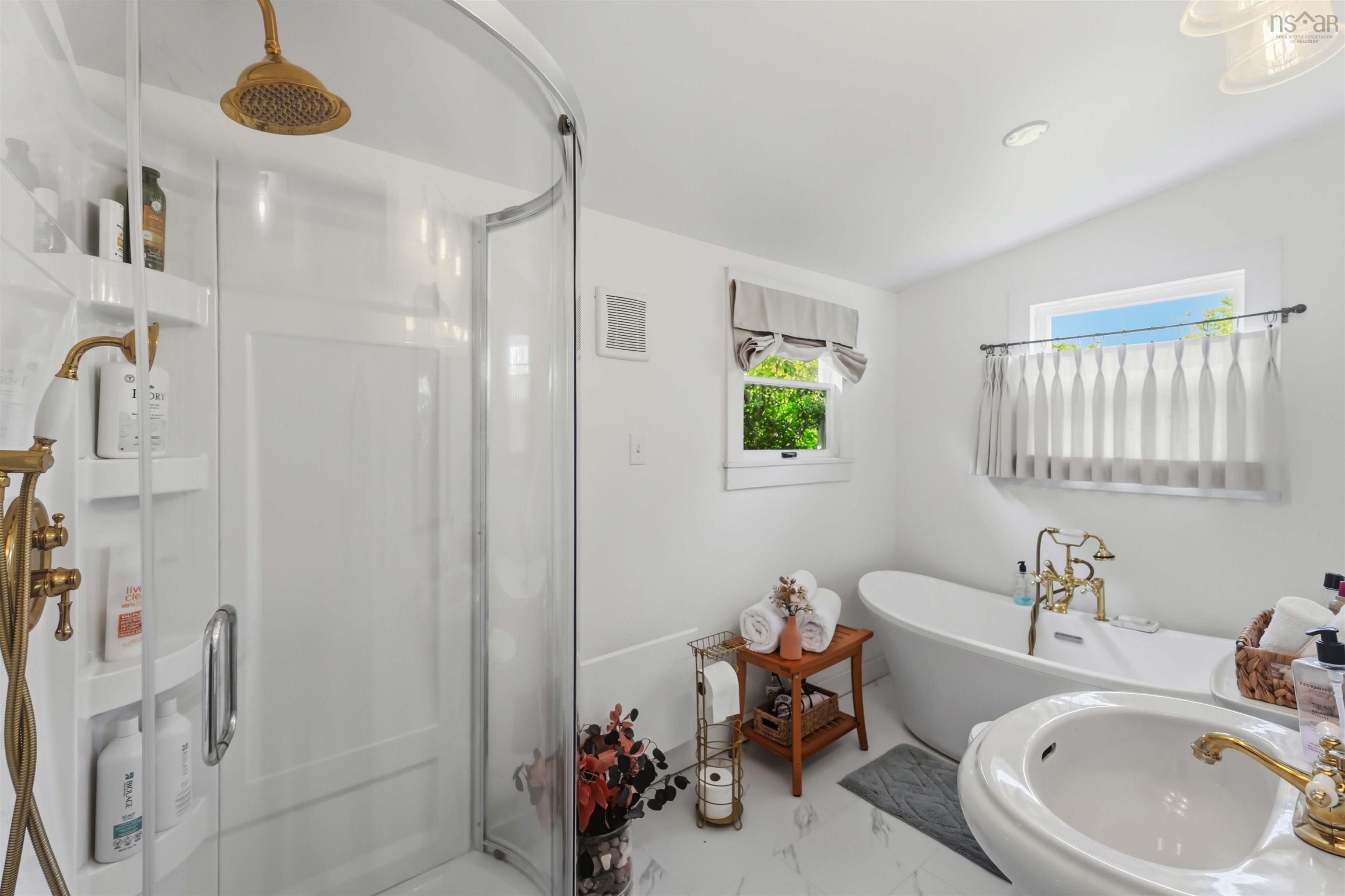$249,000.00: 8 MERRYS Road, Morden