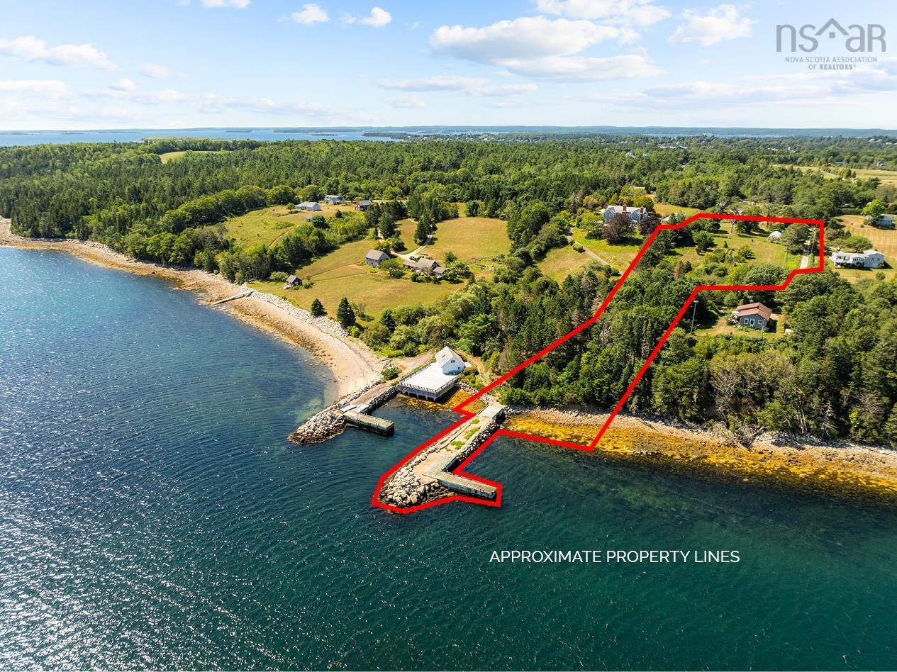 $1,249,000.00: 3 Chester Shore Road, Chester