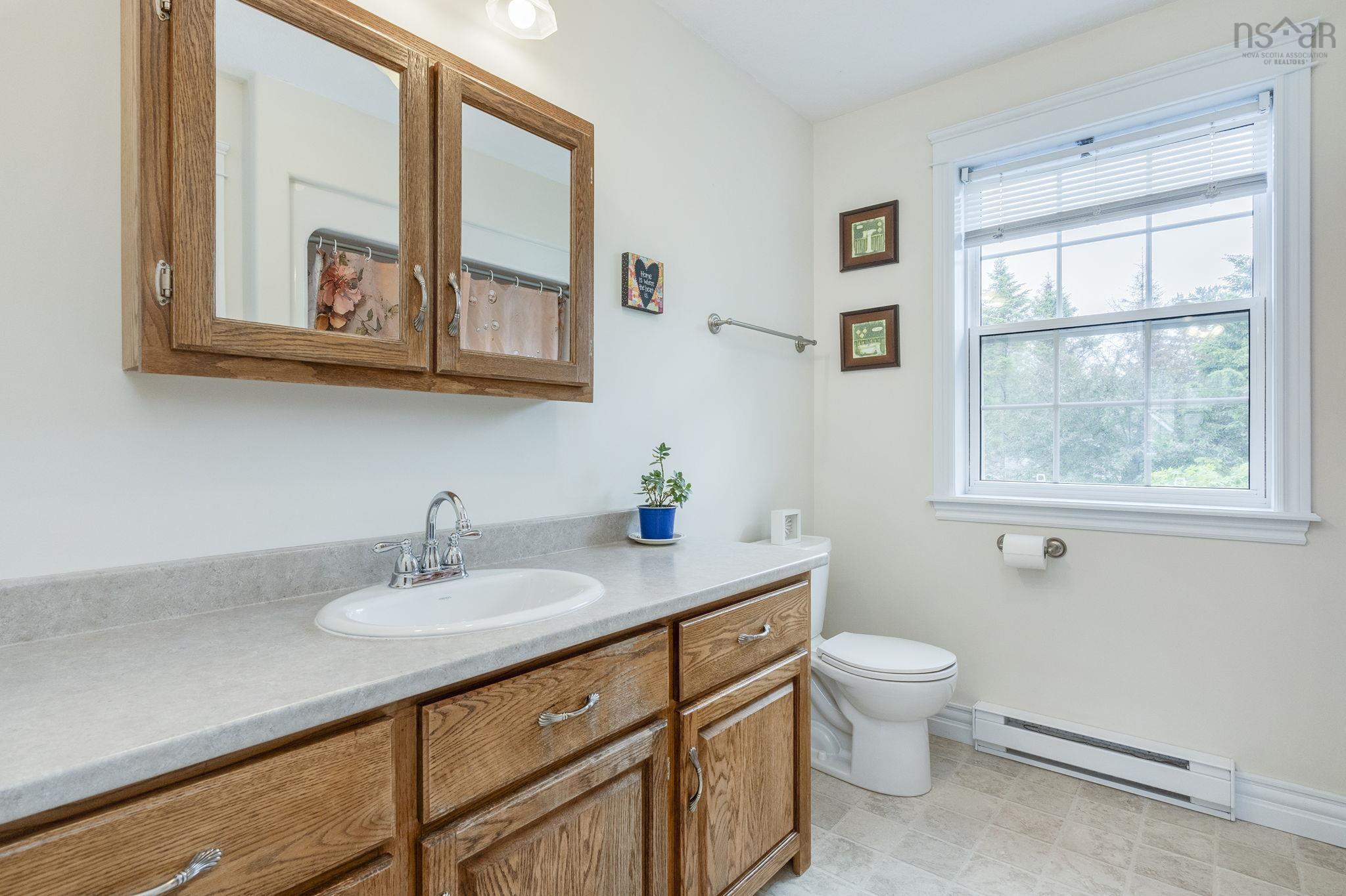 $599,900.00: 4 Laurel Street, Kingston