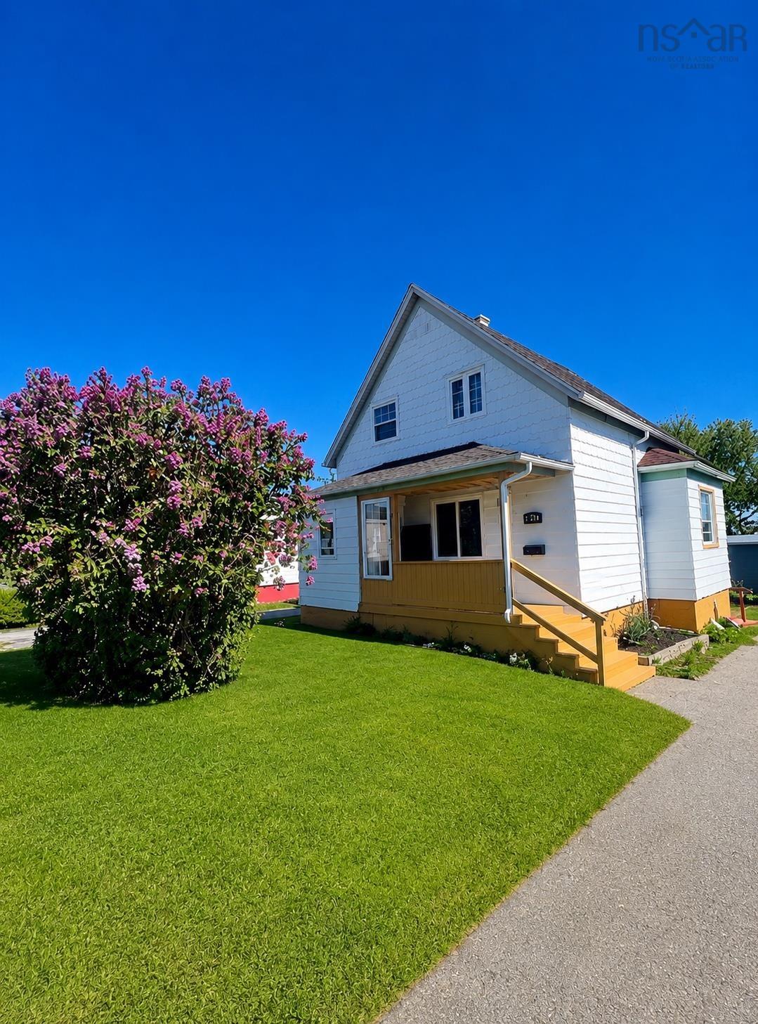 $228,800.00: 4351 New Waterford Highway, New Waterford