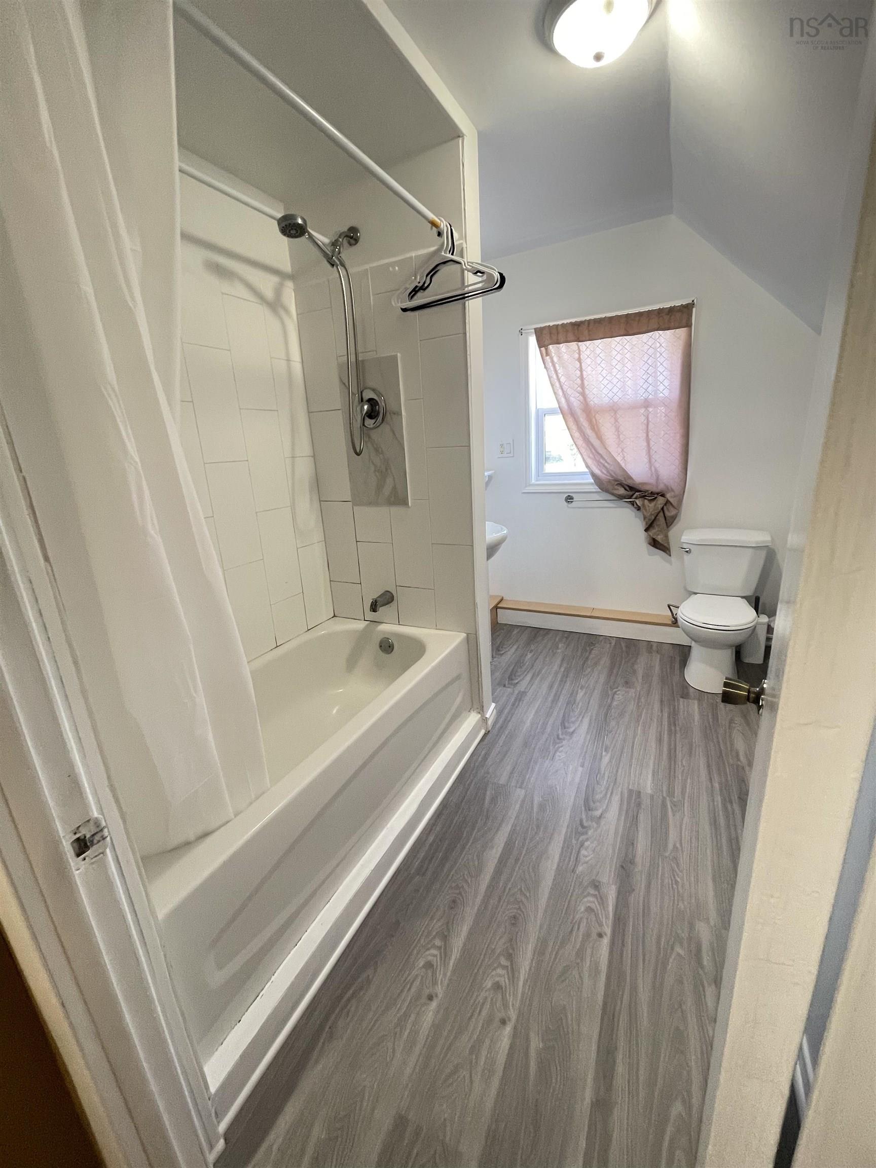 $228,800.00: 4351 New Waterford Highway, New Waterford