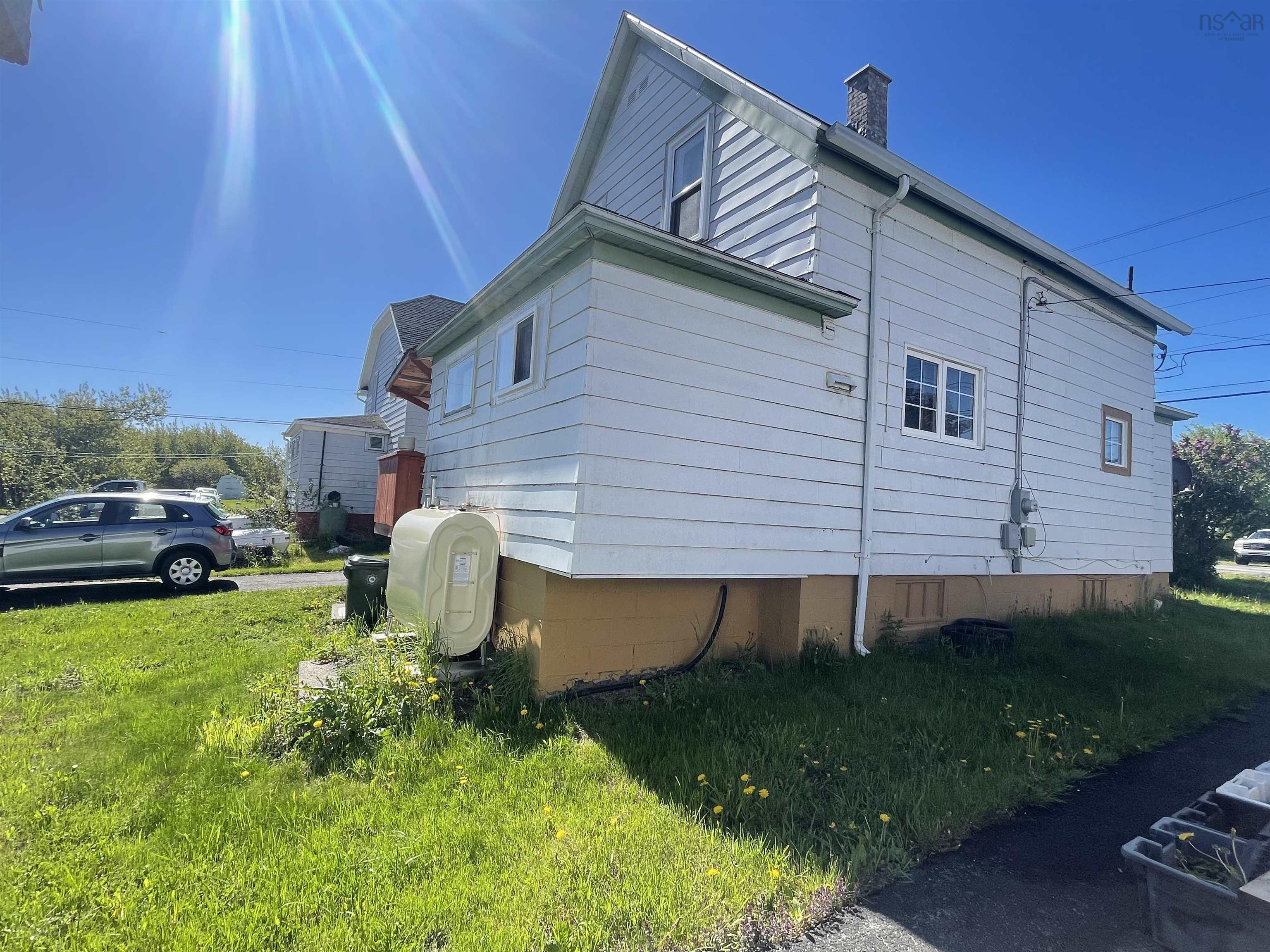 $228,800.00: 4351 New Waterford Highway, New Waterford