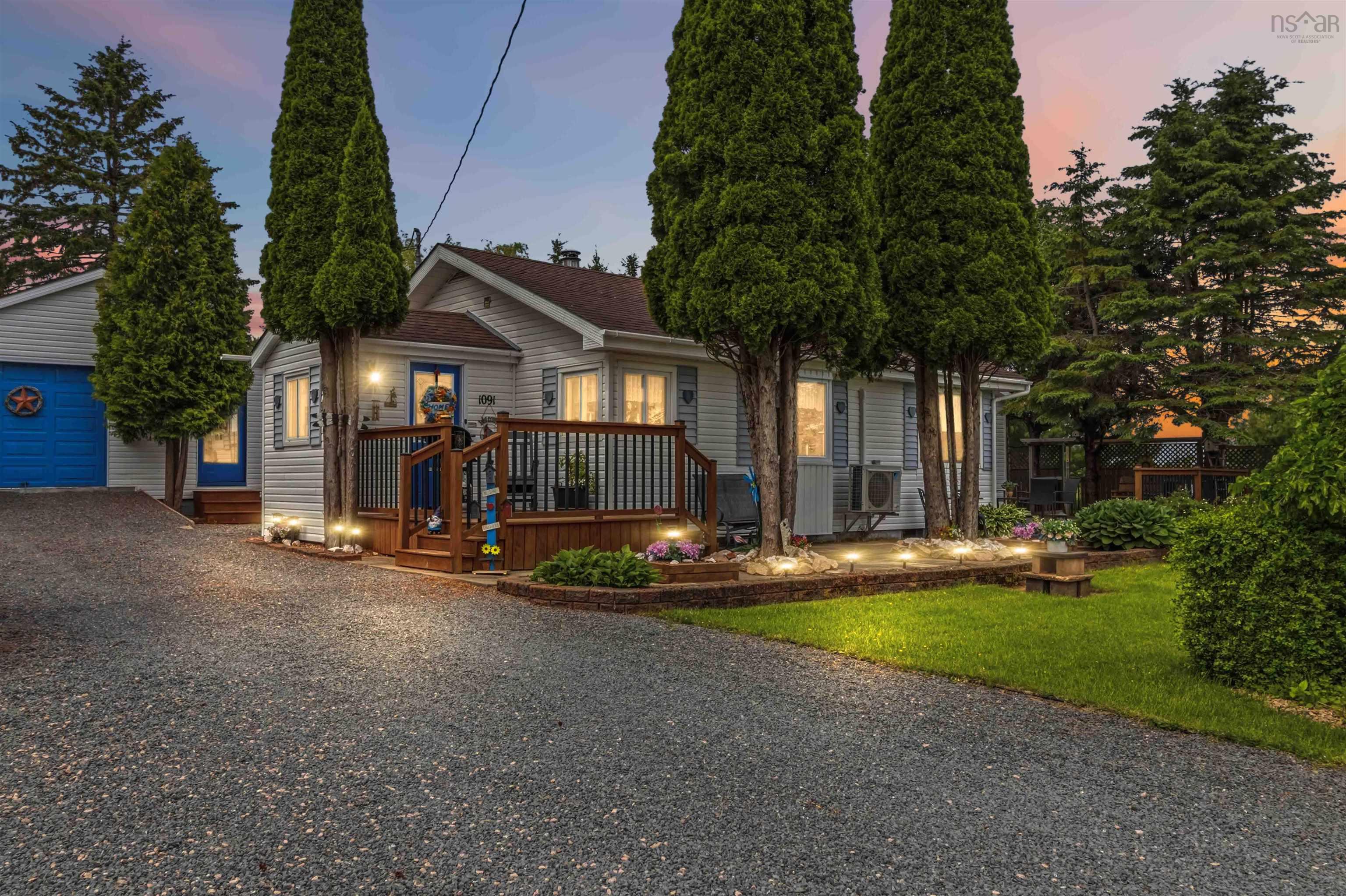 $325,000.00: 1091 RIDGE Road, Falkland Ridge
