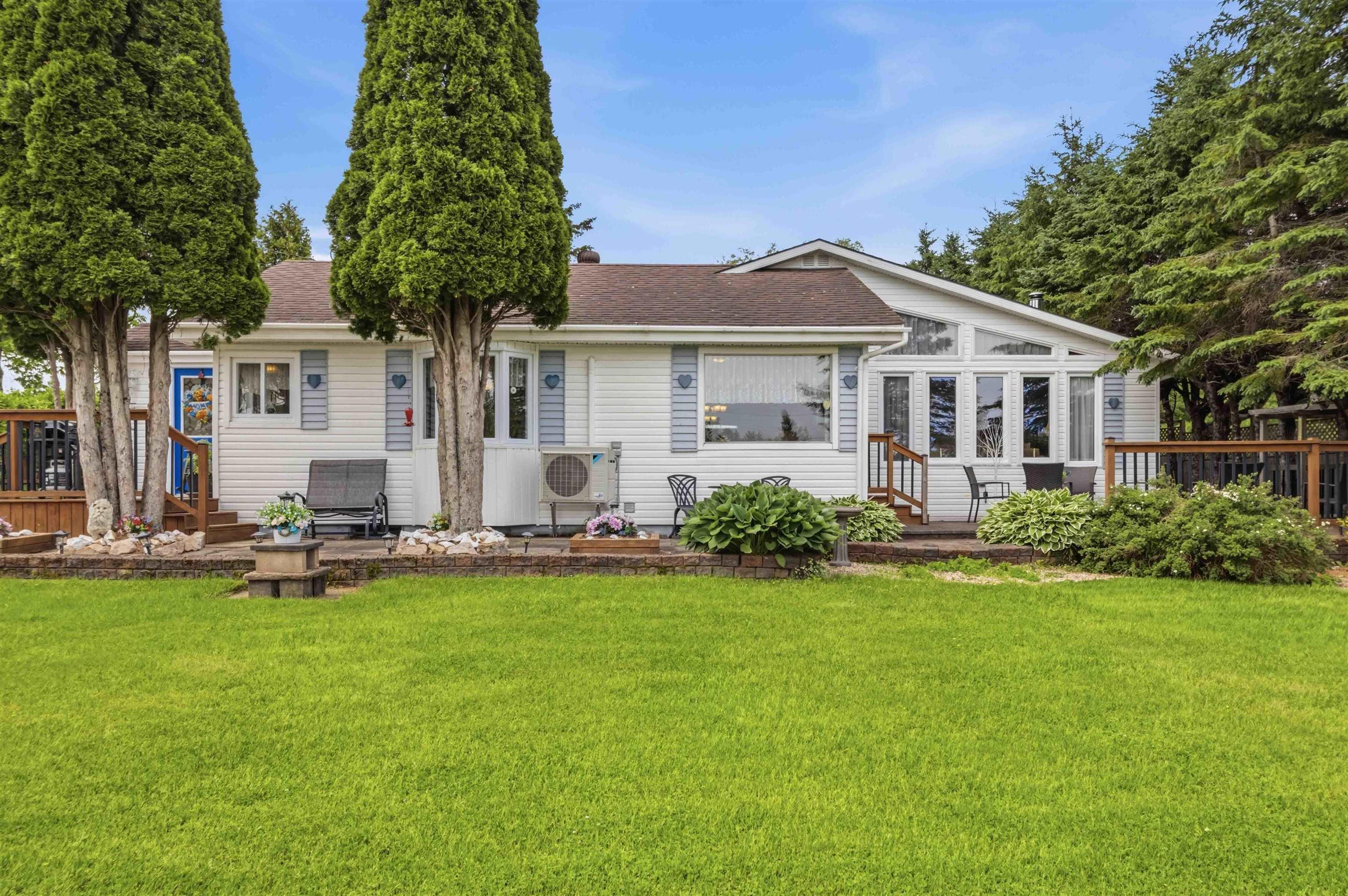 $325,000.00: 1091 RIDGE Road, Falkland Ridge