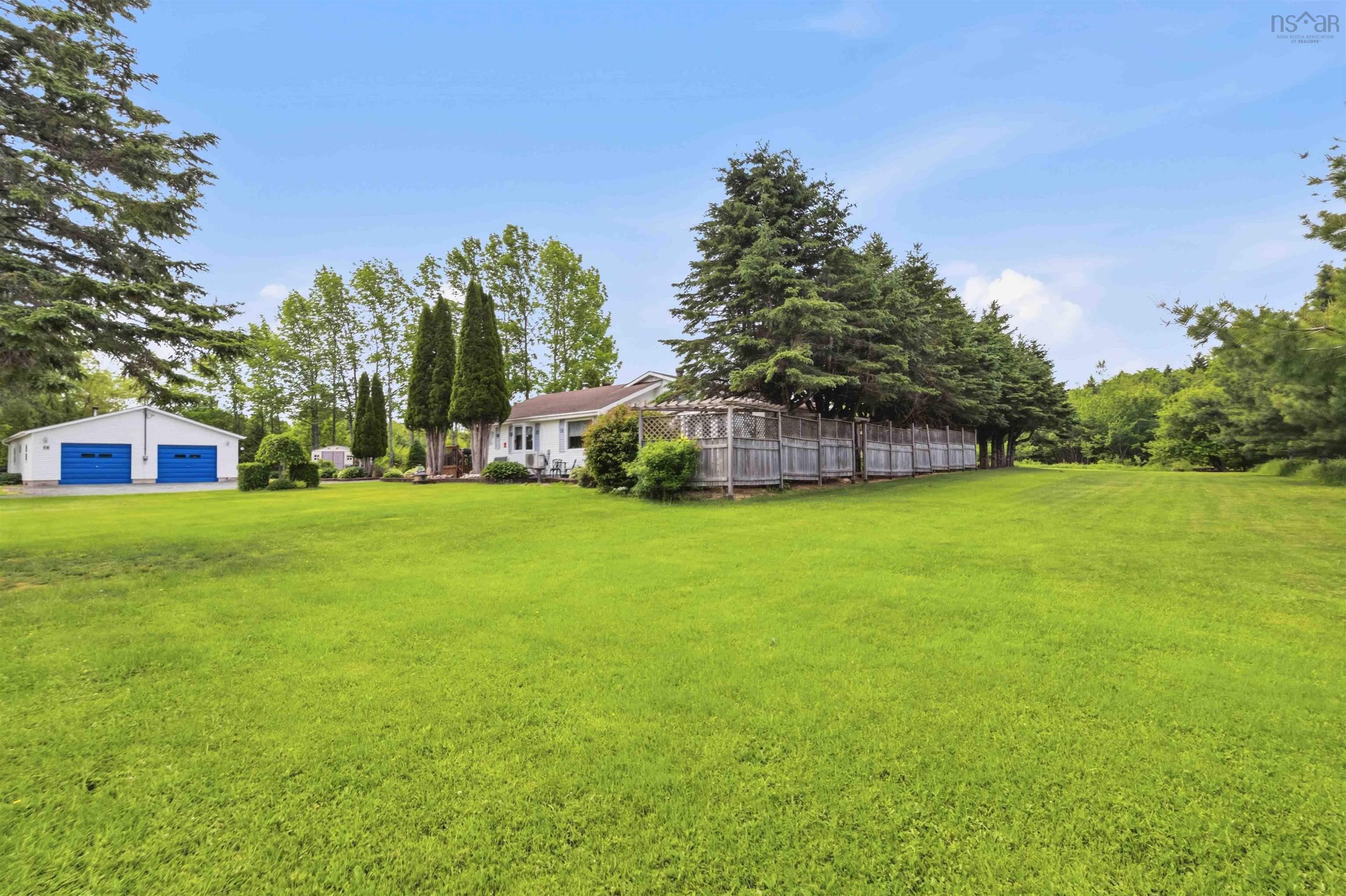 $325,000.00: 1091 RIDGE Road, Falkland Ridge