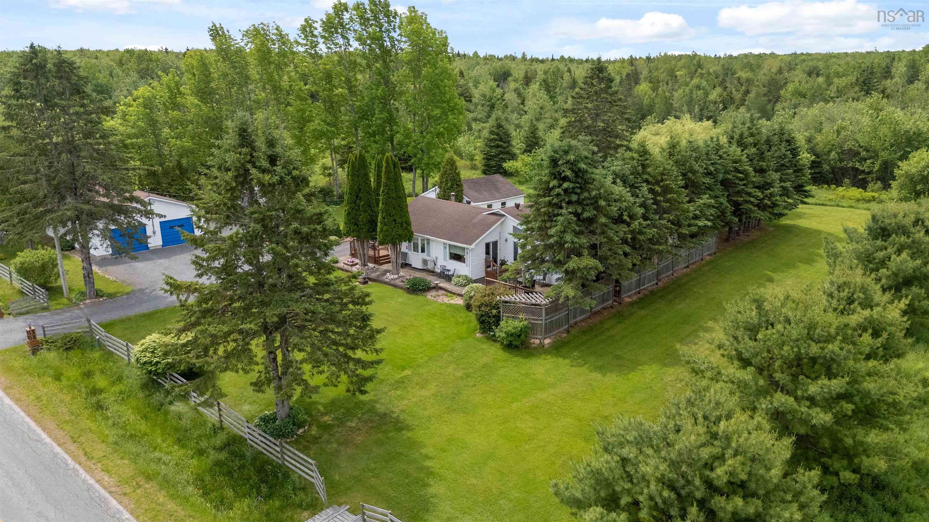 $325,000.00: 1091 RIDGE Road, Falkland Ridge