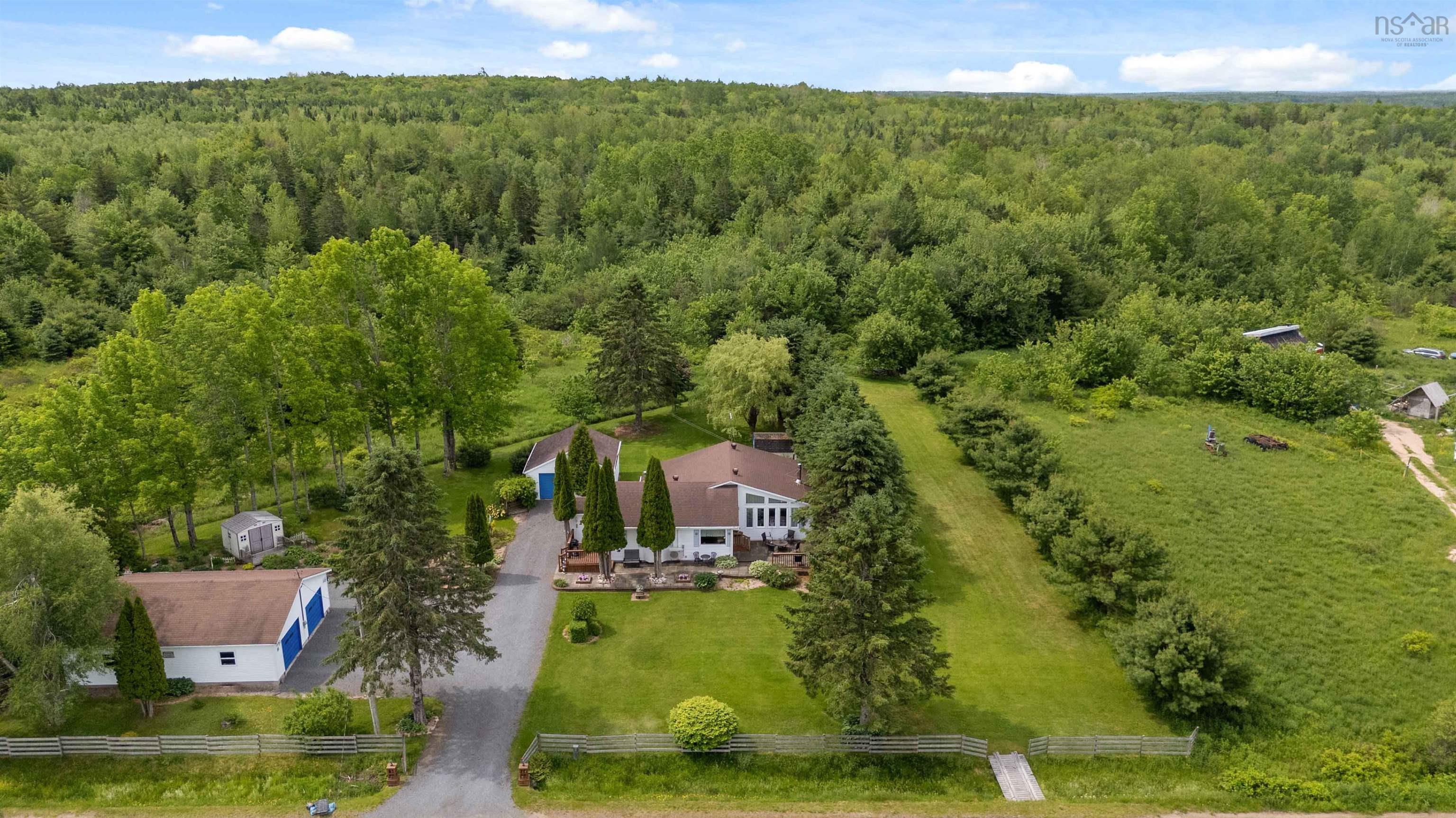 $325,000.00: 1091 RIDGE Road, Falkland Ridge