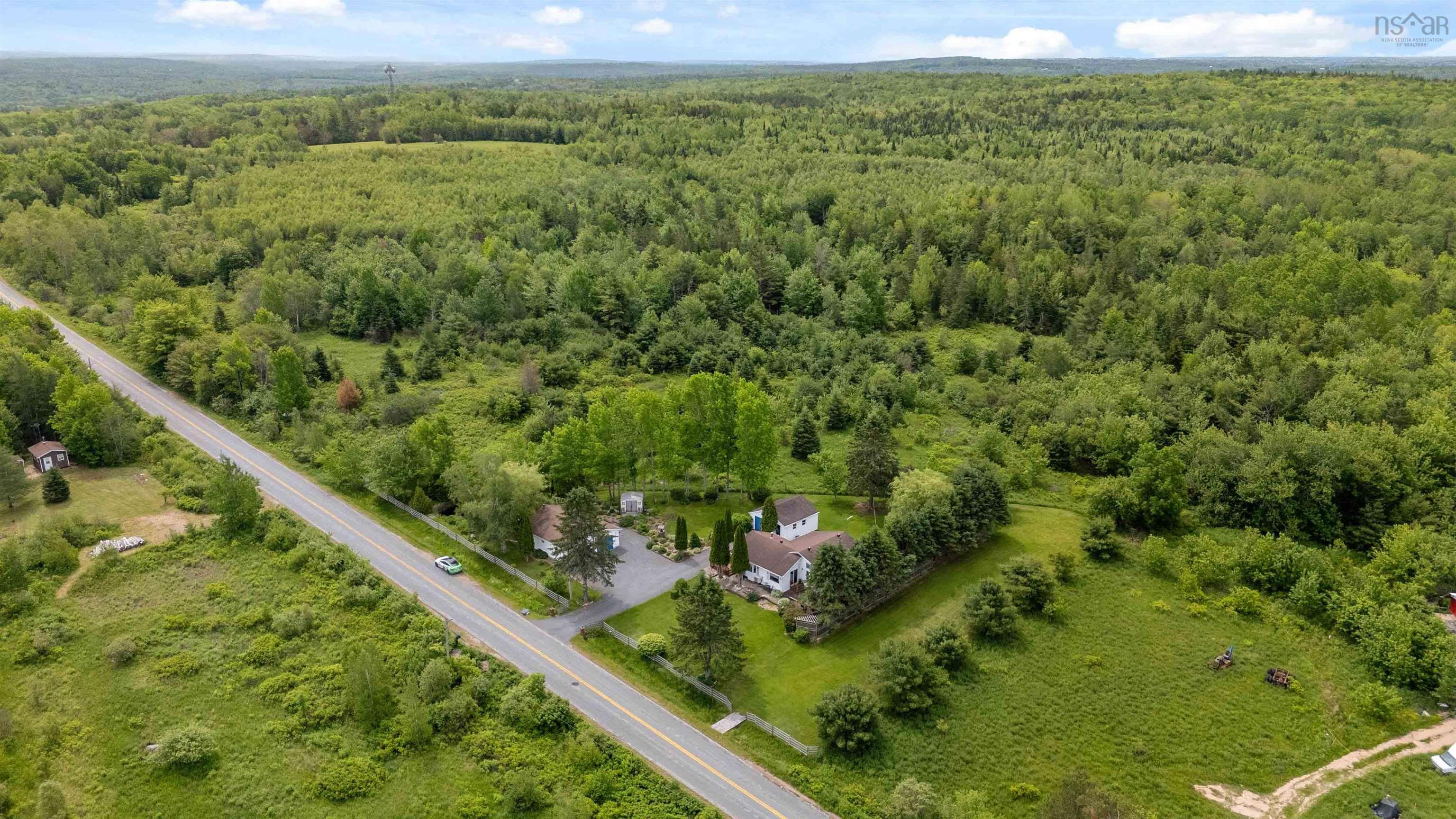 $325,000.00: 1091 RIDGE Road, Falkland Ridge