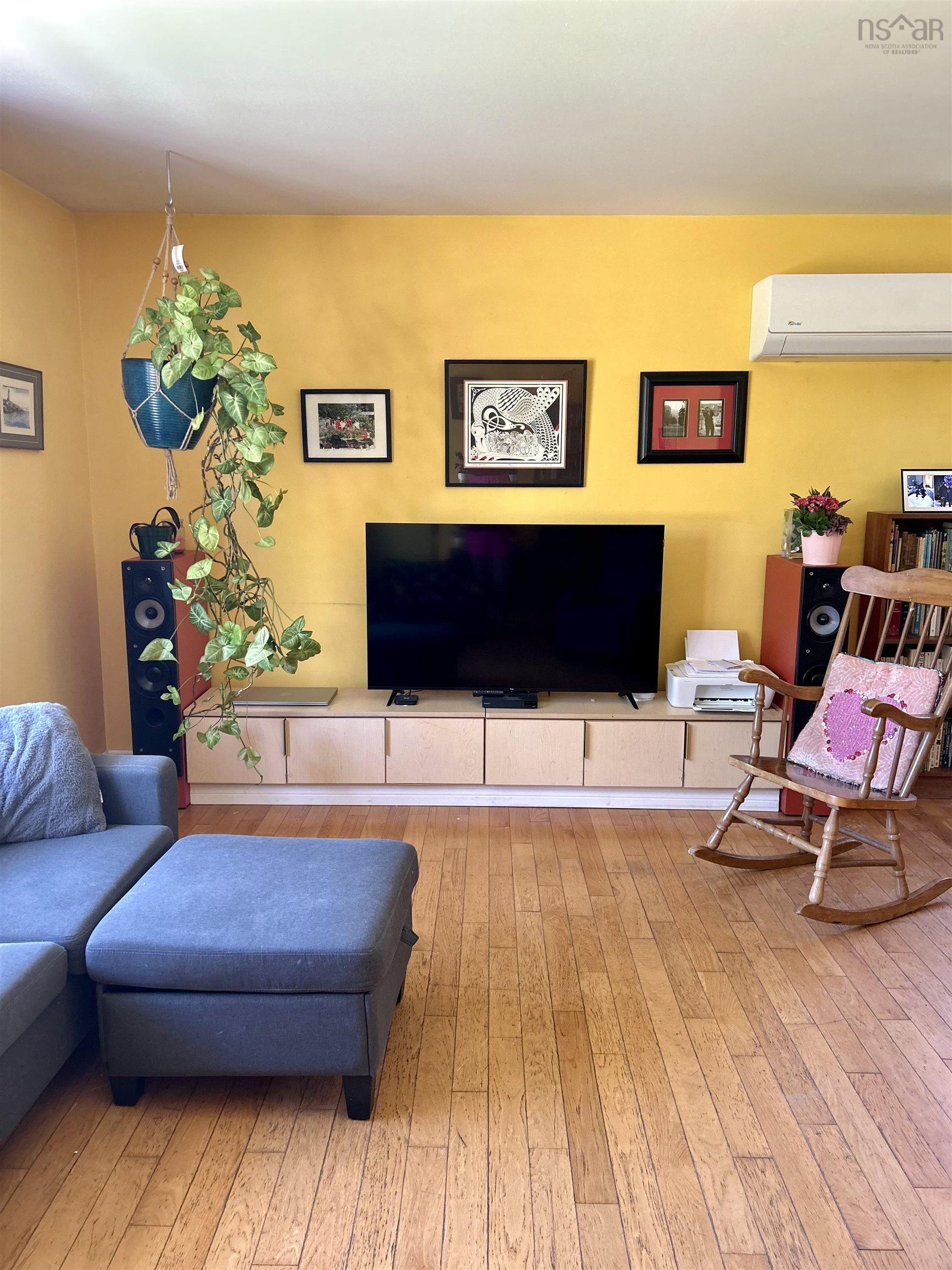 $295,000.00: 18 Oak Crescent, Port Hawkesbury