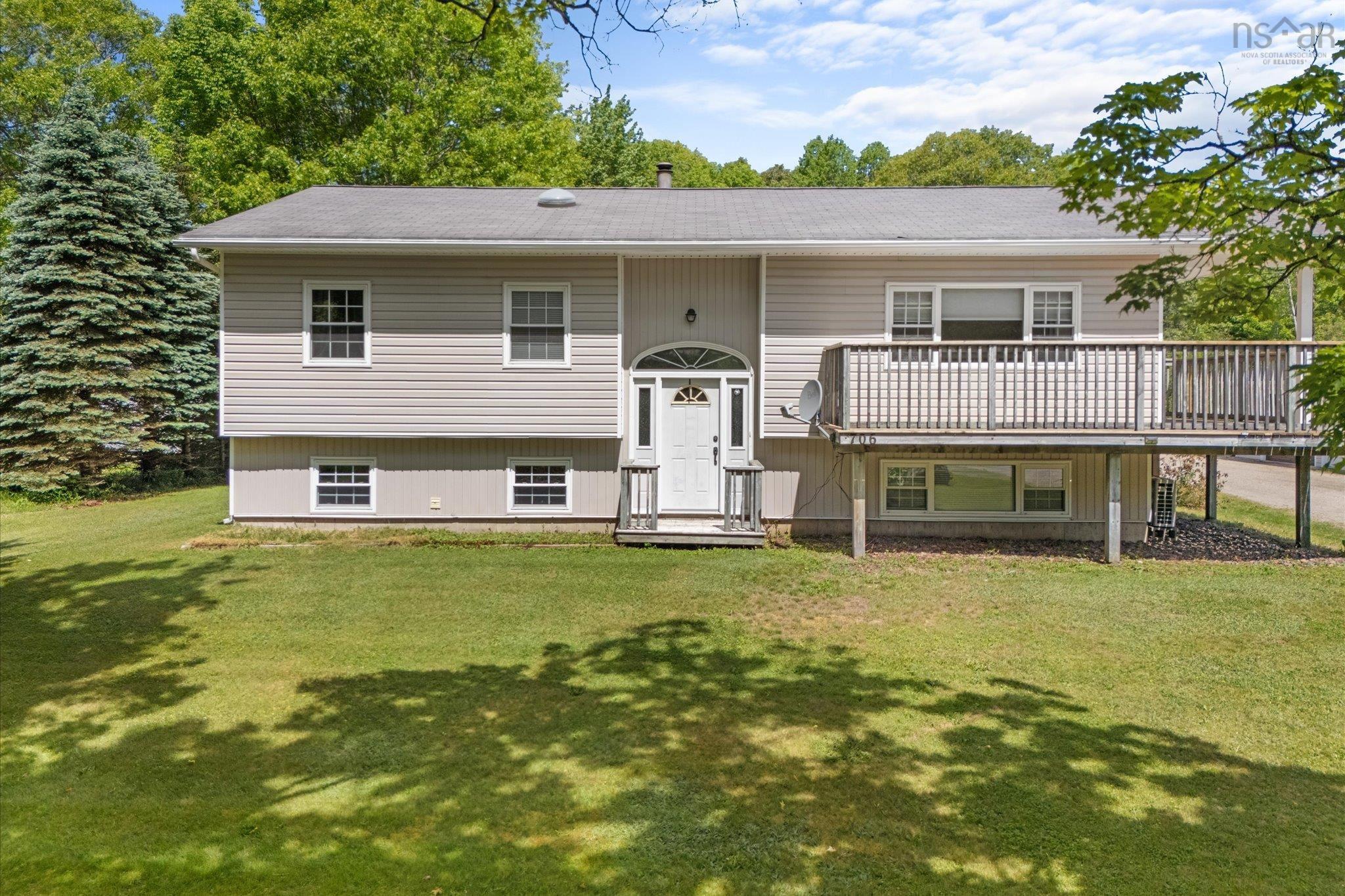 $574,900.00: 706 Highway 325, Blockhouse