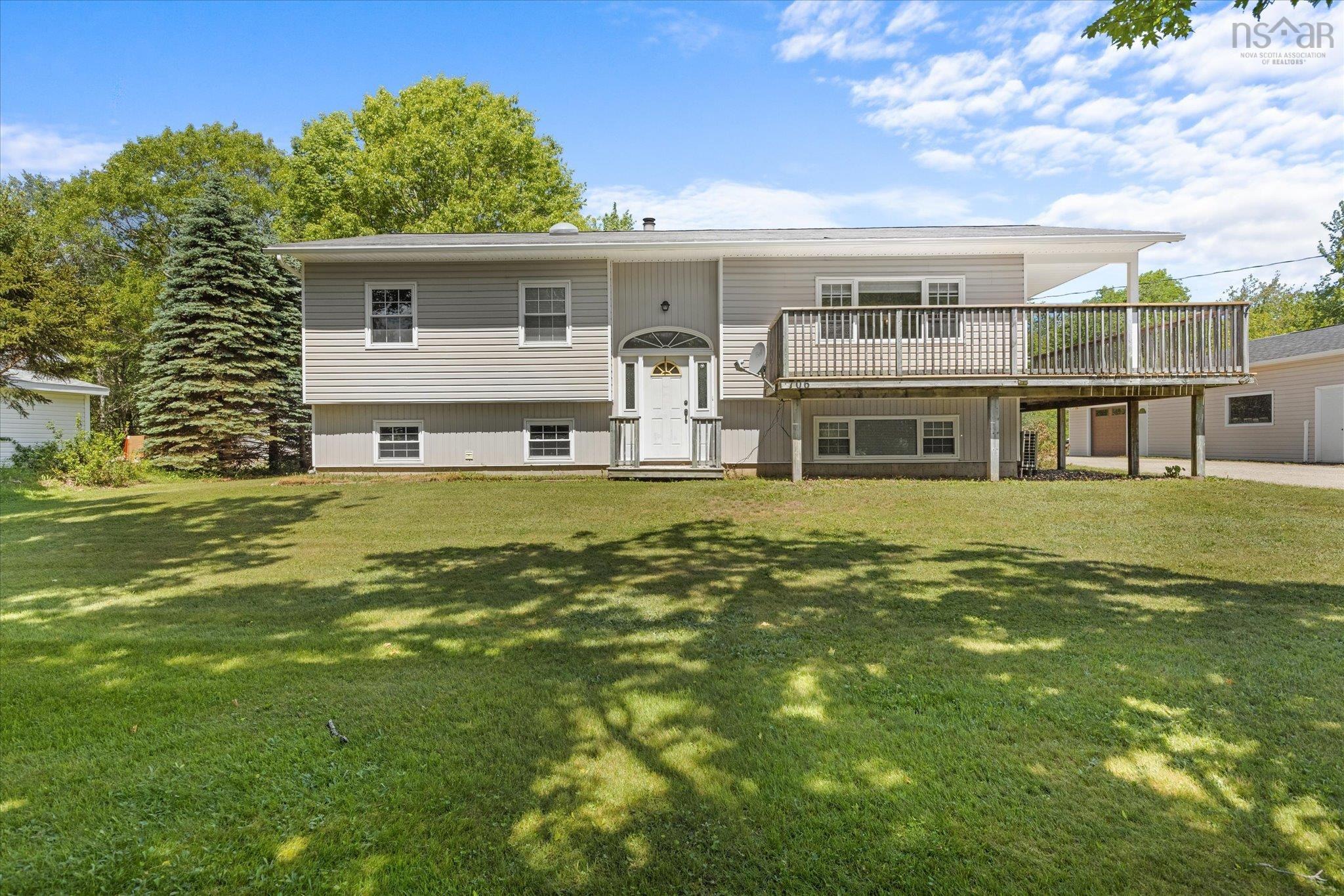 $574,900.00: 706 Highway 325, Blockhouse
