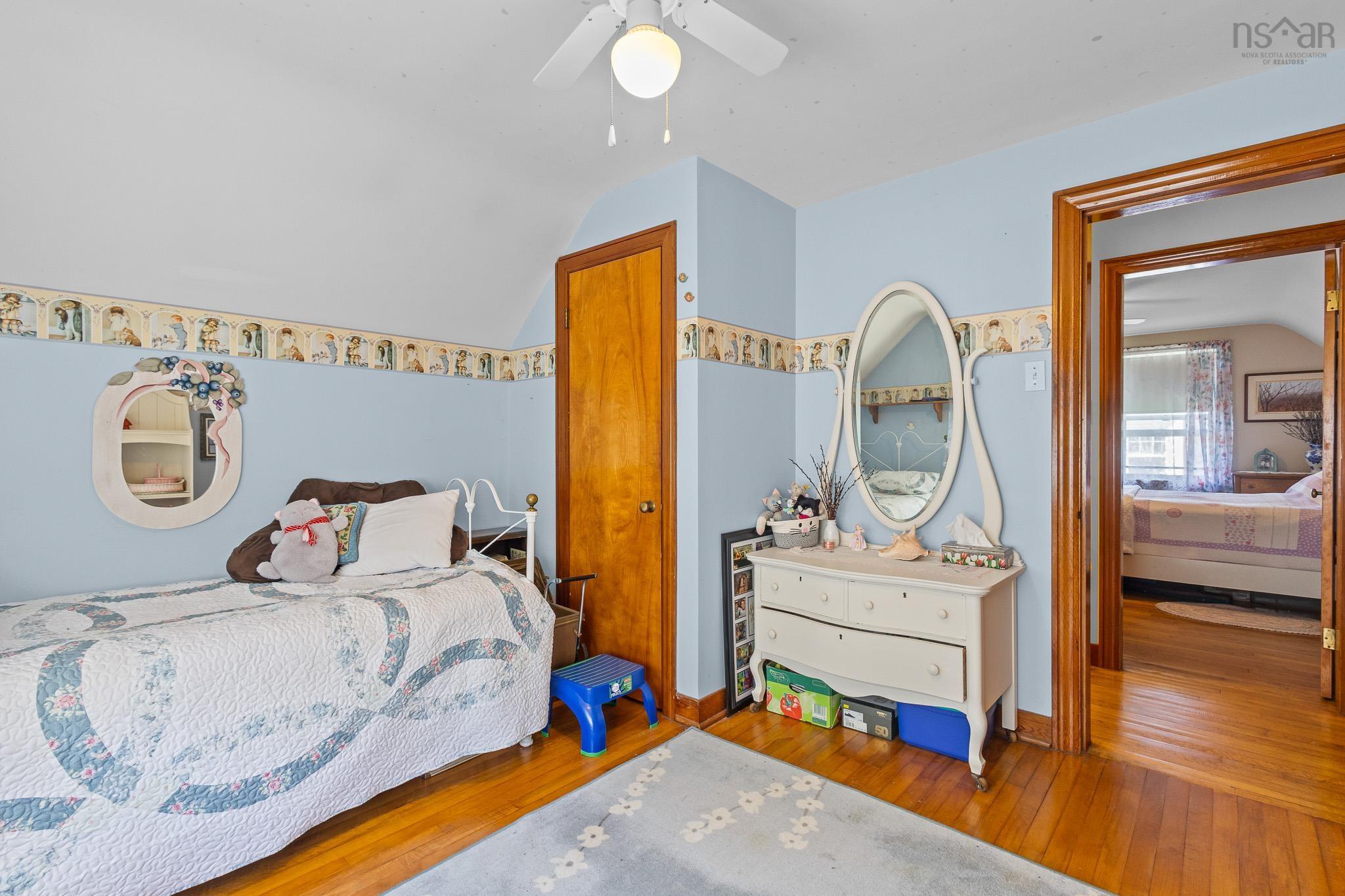$515,000.00: 10 Parkdale Avenue, Timberlea