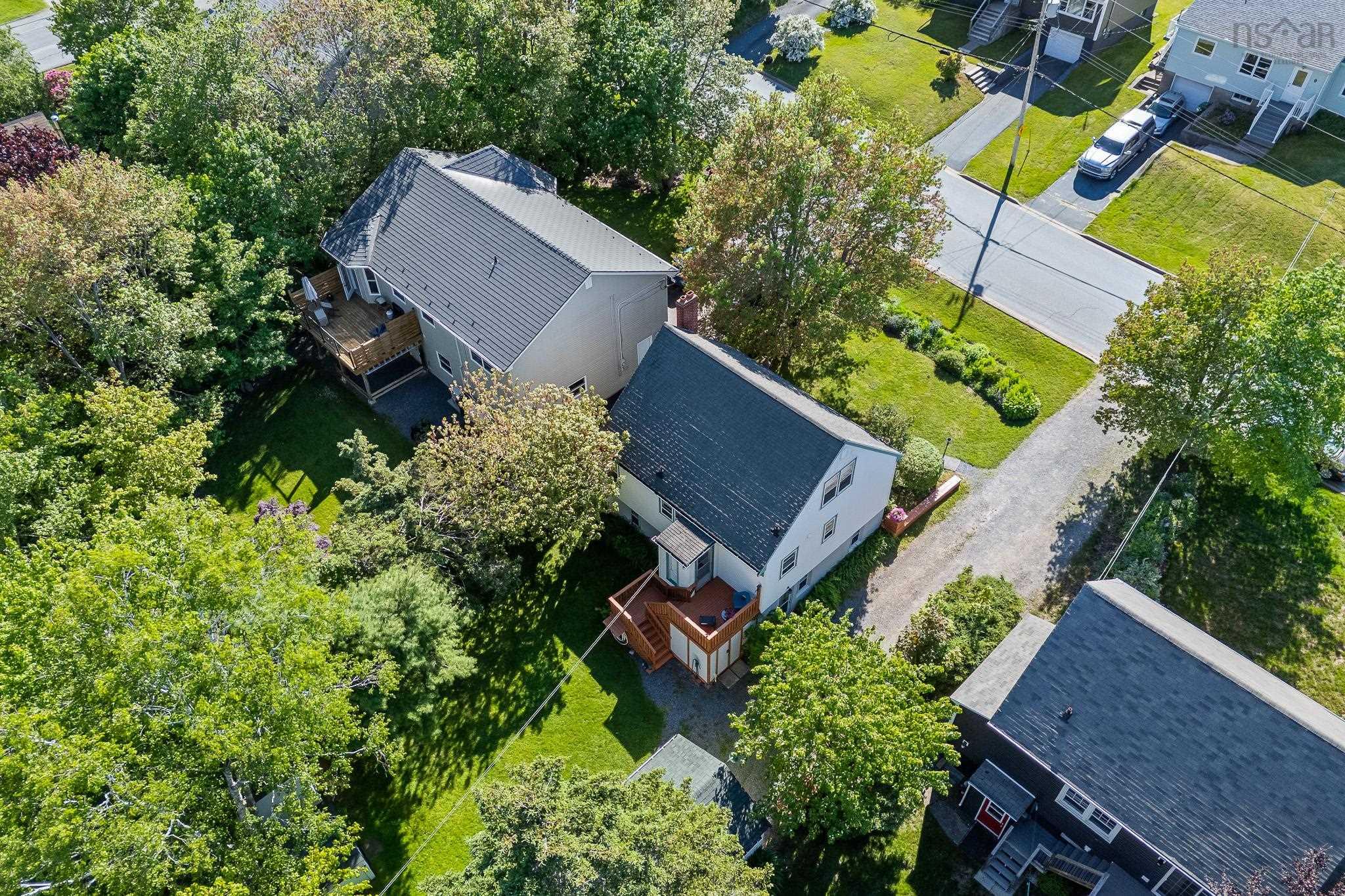 $515,000.00: 10 Parkdale Avenue, Timberlea