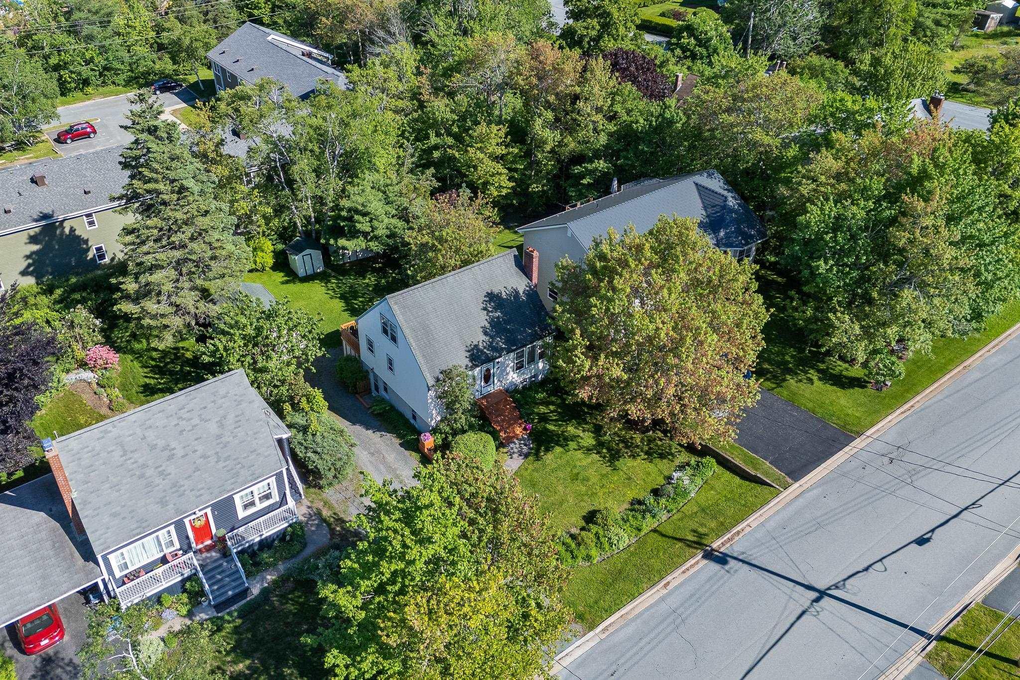 $515,000.00: 10 Parkdale Avenue, Timberlea