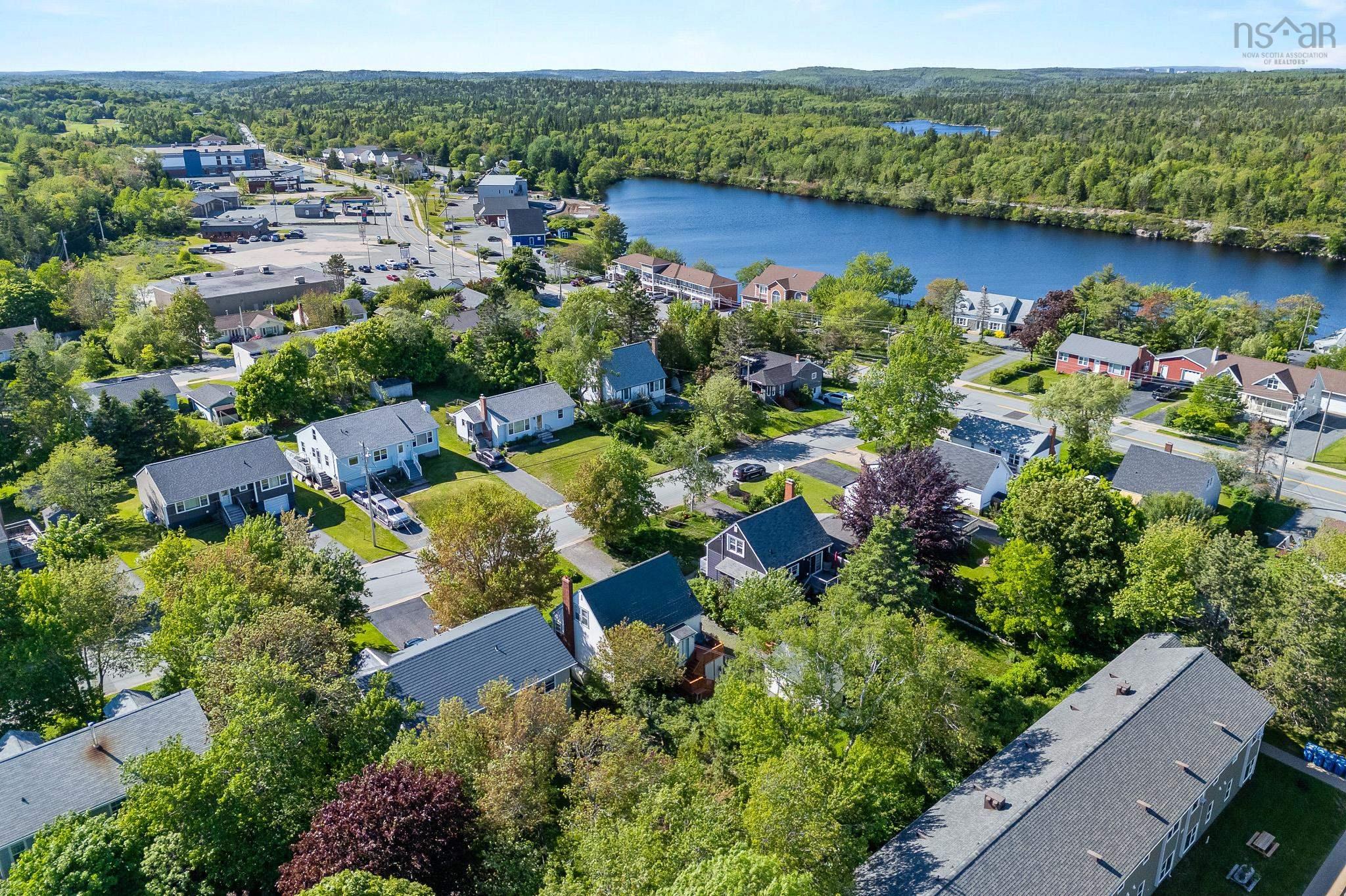 $515,000.00: 10 Parkdale Avenue, Timberlea