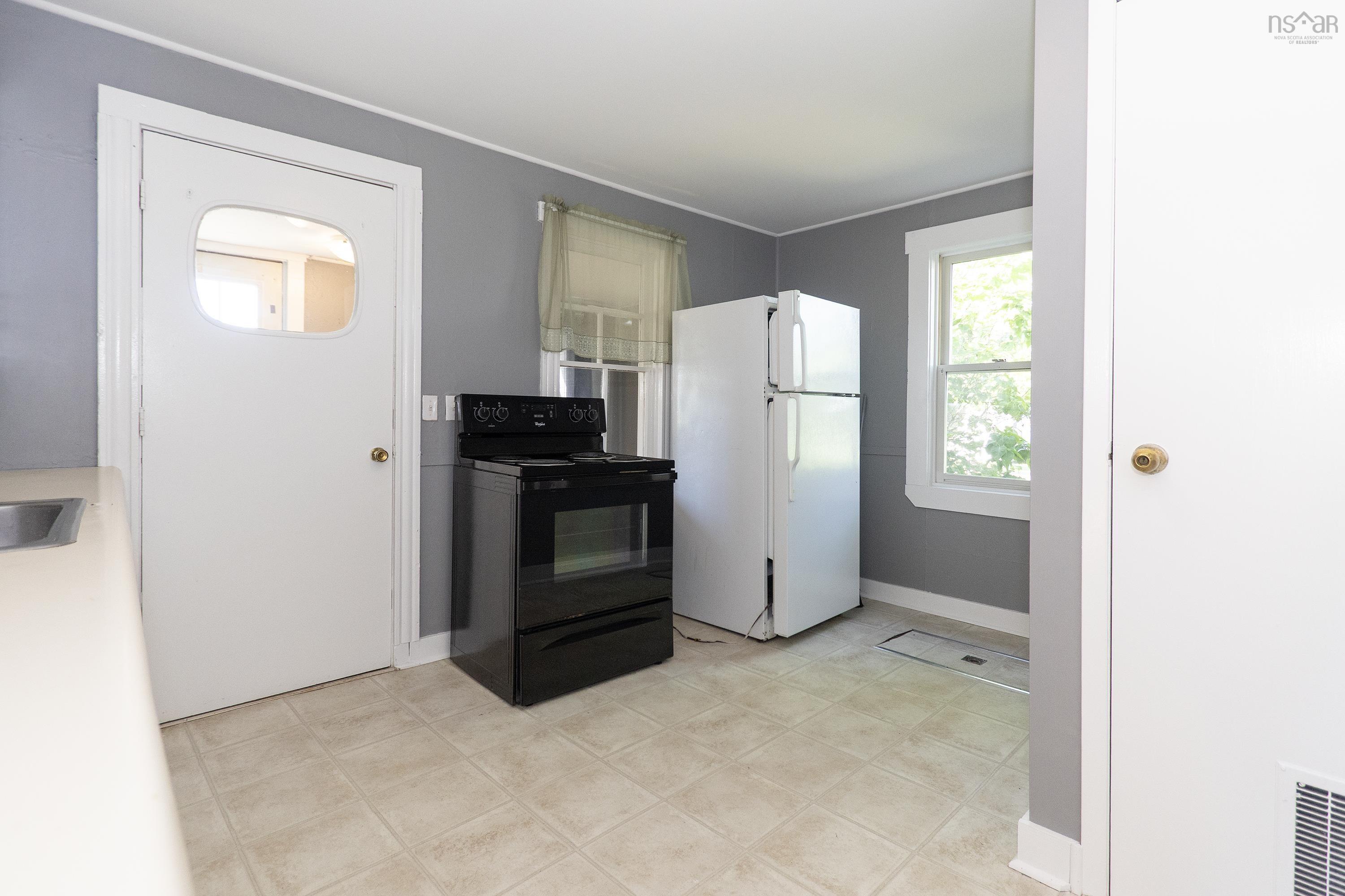 $79,900.00: 12 Clarence Street, Springhill