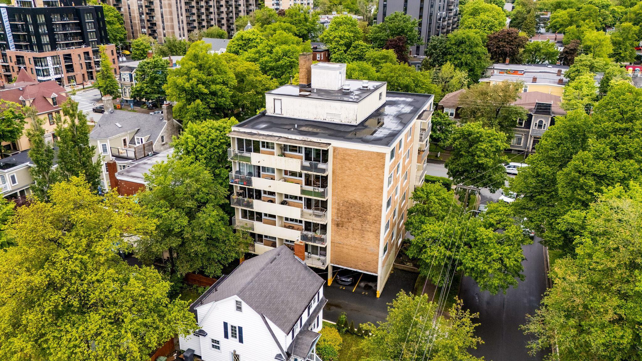 $450,000.00: 404 990 McLean Street, Halifax