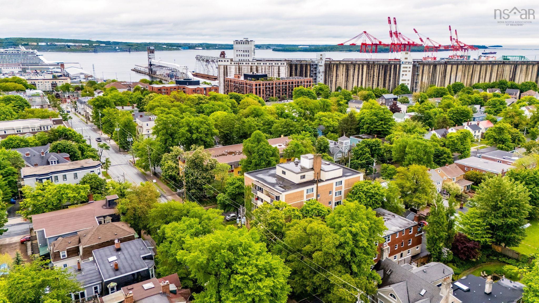 $450,000.00: 404 990 McLean Street, Halifax