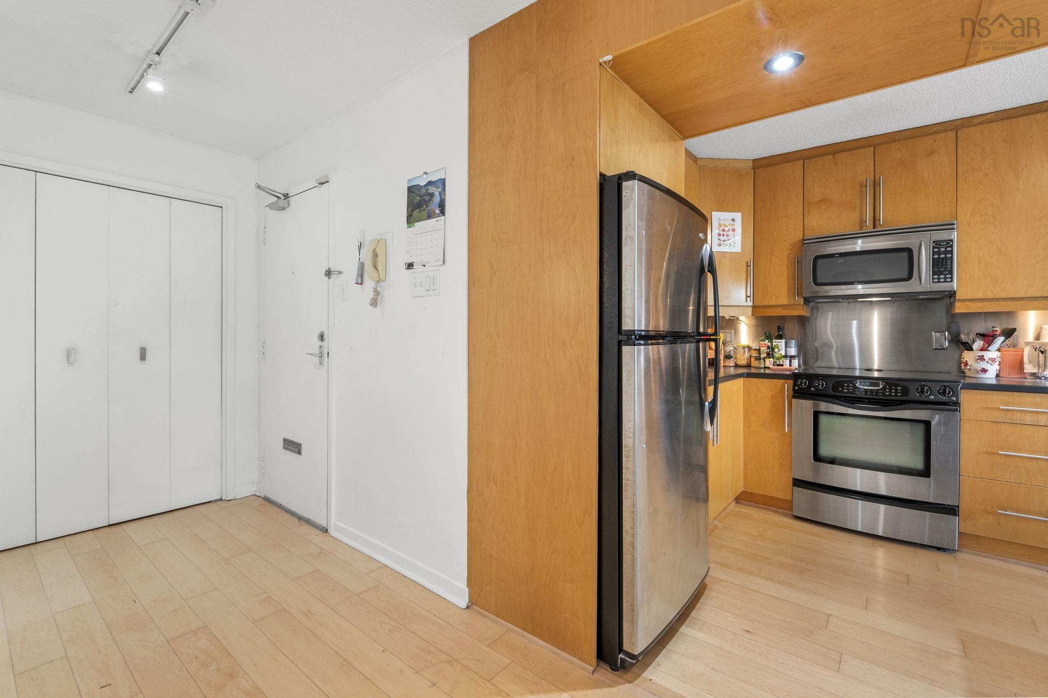 $450,000.00: 404 990 McLean Street, Halifax