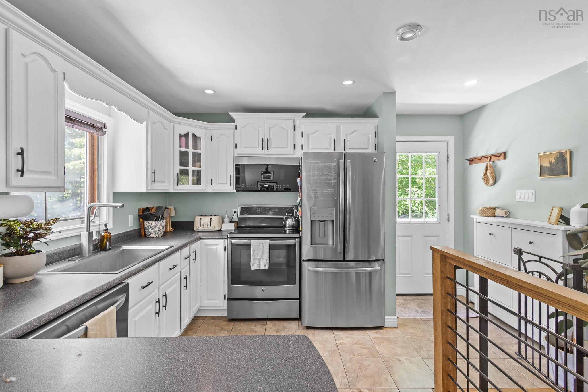 $725,000.00: 4830 St Margarets Bay Road, Upper Tantallon