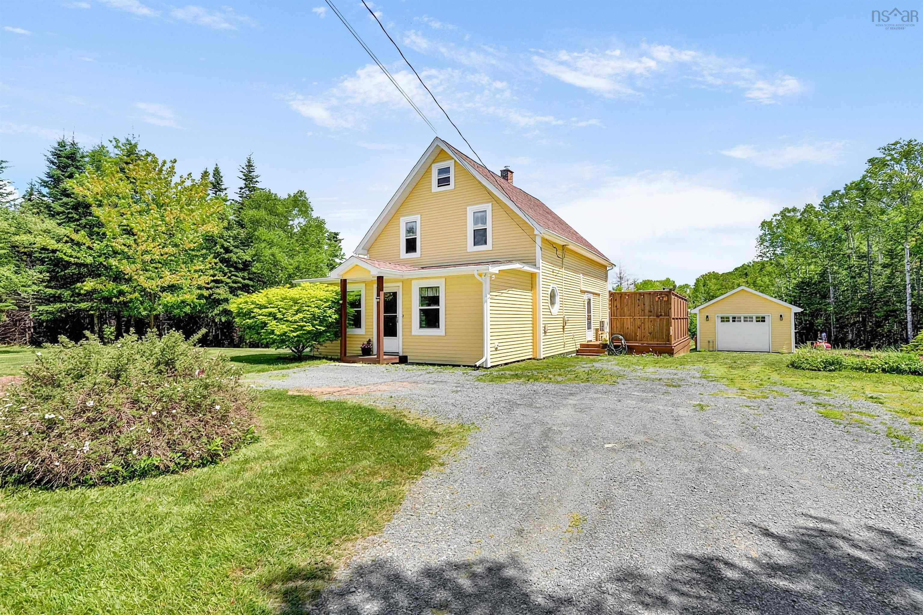$449,900.00: 689 West Ship Harbour Road, Ship Harbour
